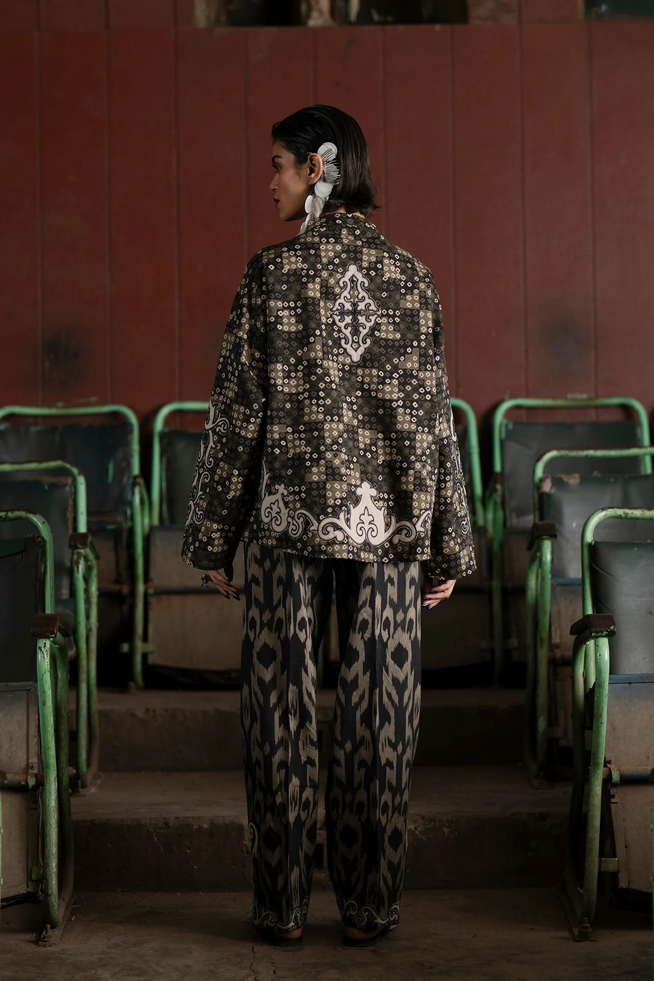 EMBROIDERED SUIT (E0602/119/901) - Image 3