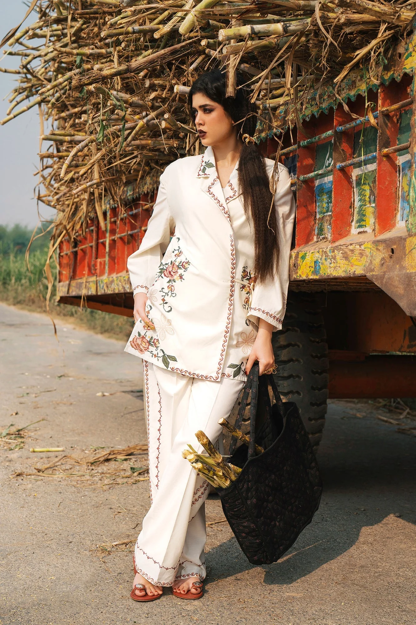 EMBROIDERED SUIT (E0646/119/002) - Image 3