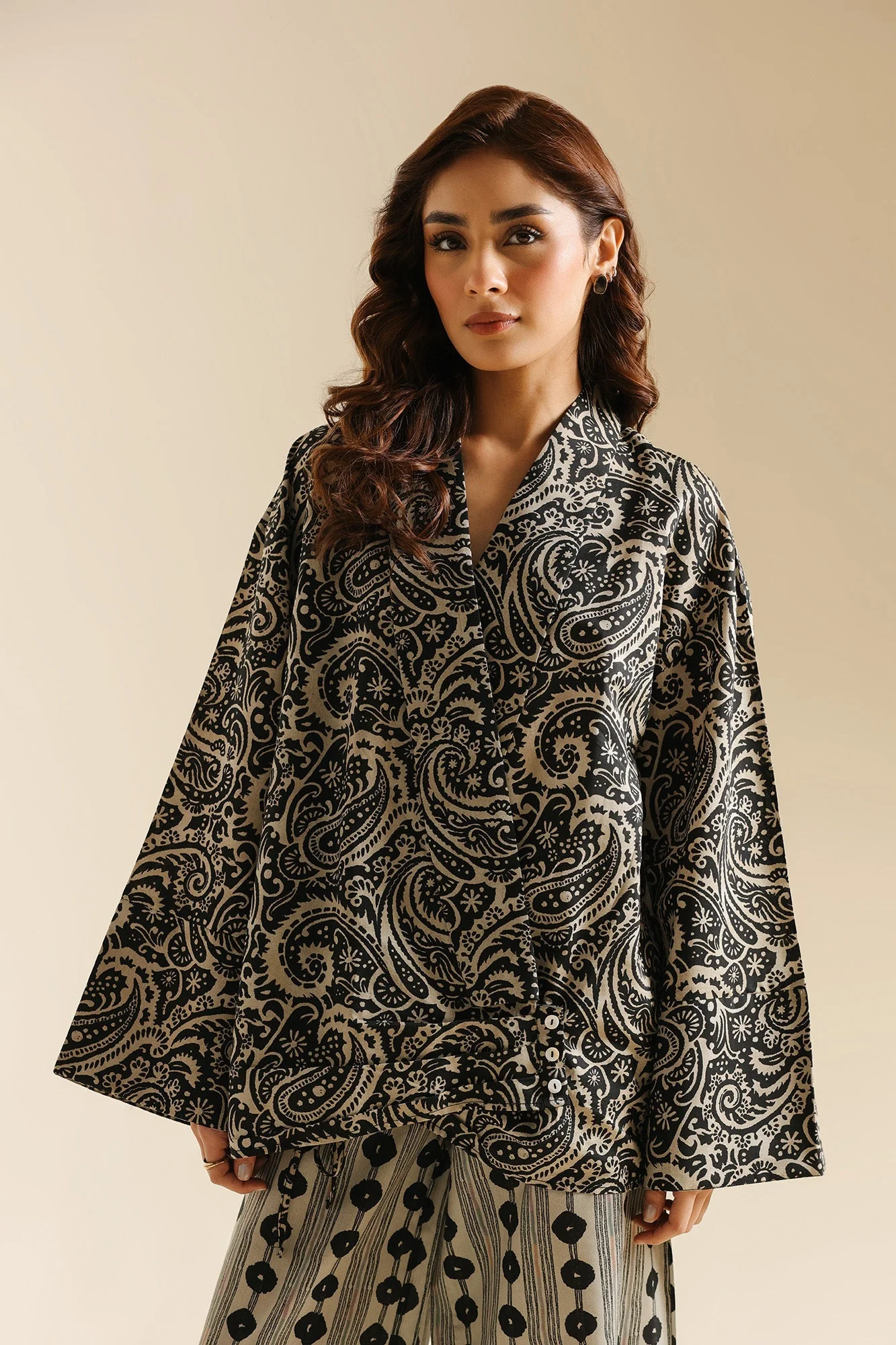 EMBROIDERED SUIT (E0706/119/006) - Image 4