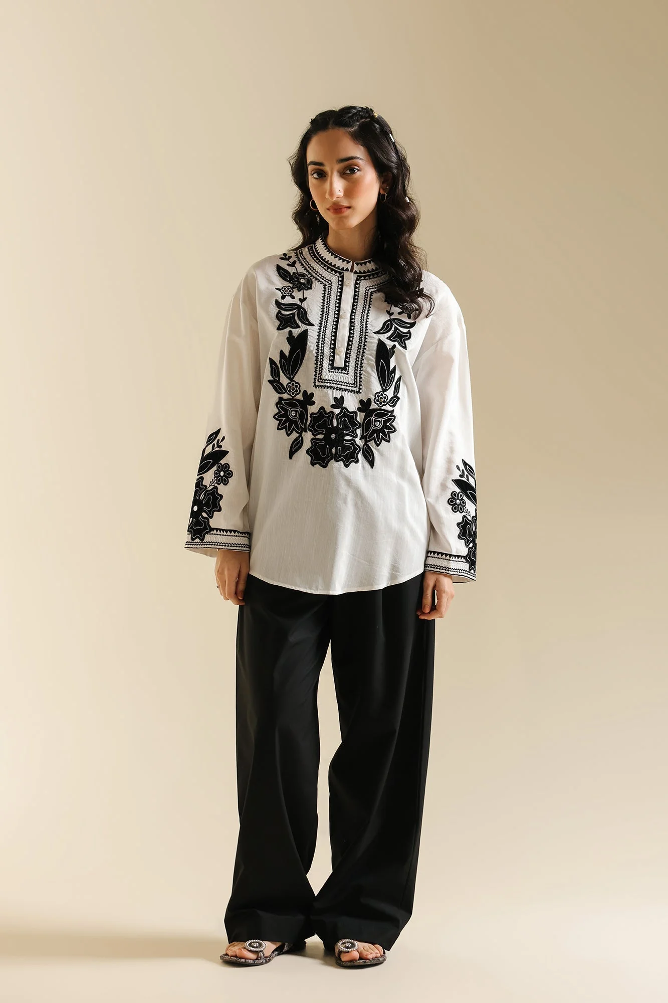 TOP (E0609/119/001) - Image 2