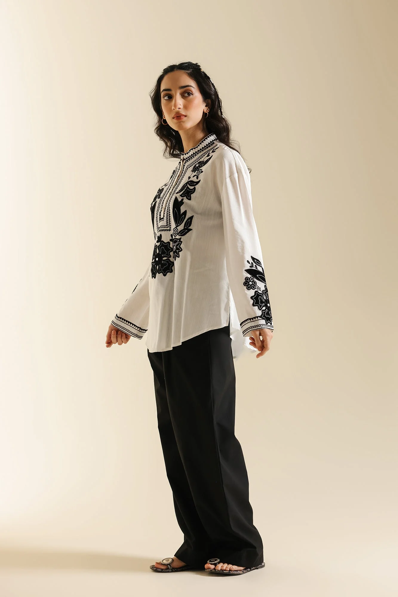 TOP (E0609/119/001) - Image 3