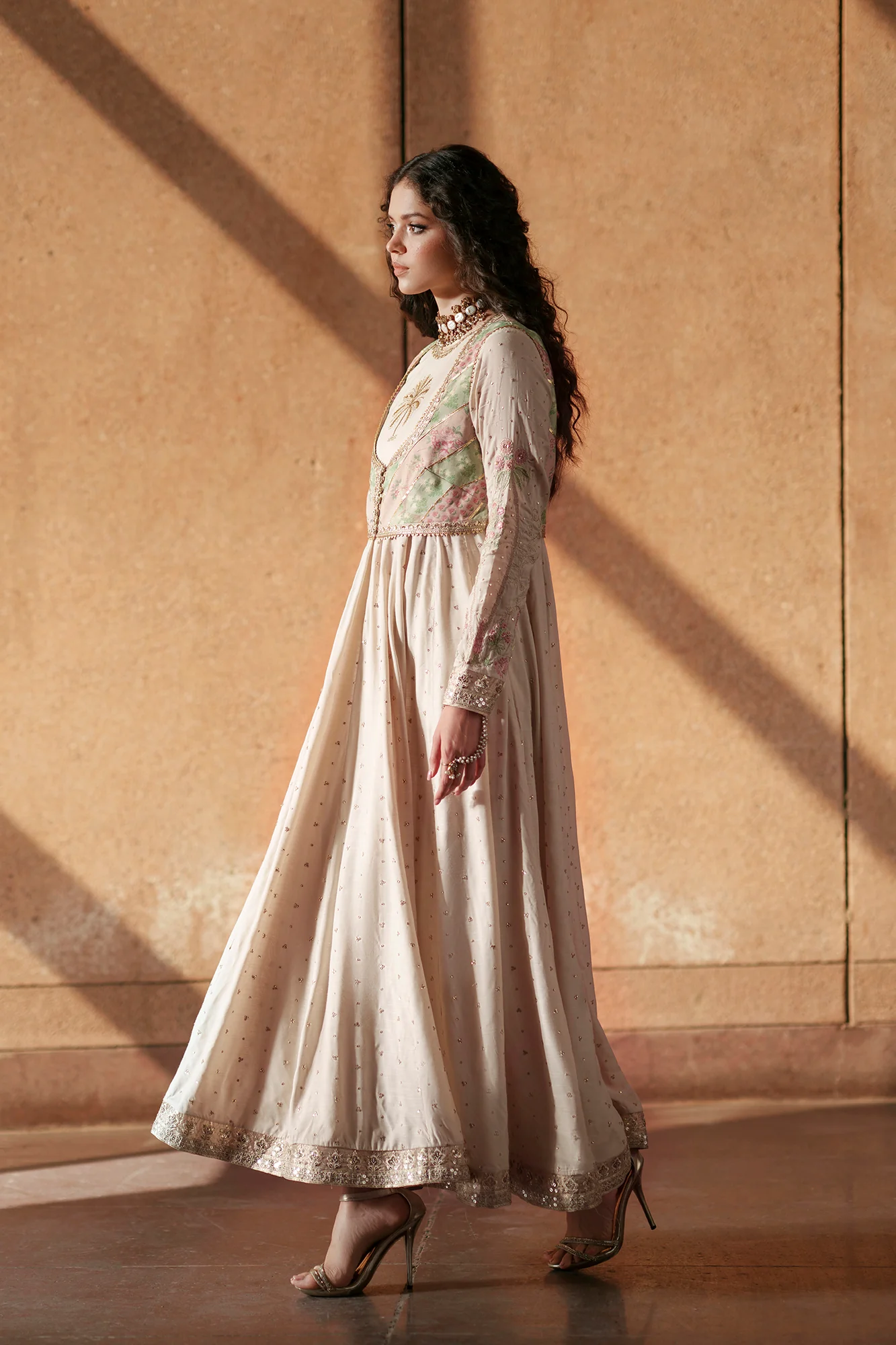 EMBROIDERED PISHWAS (E1006/104/002) - Image 3