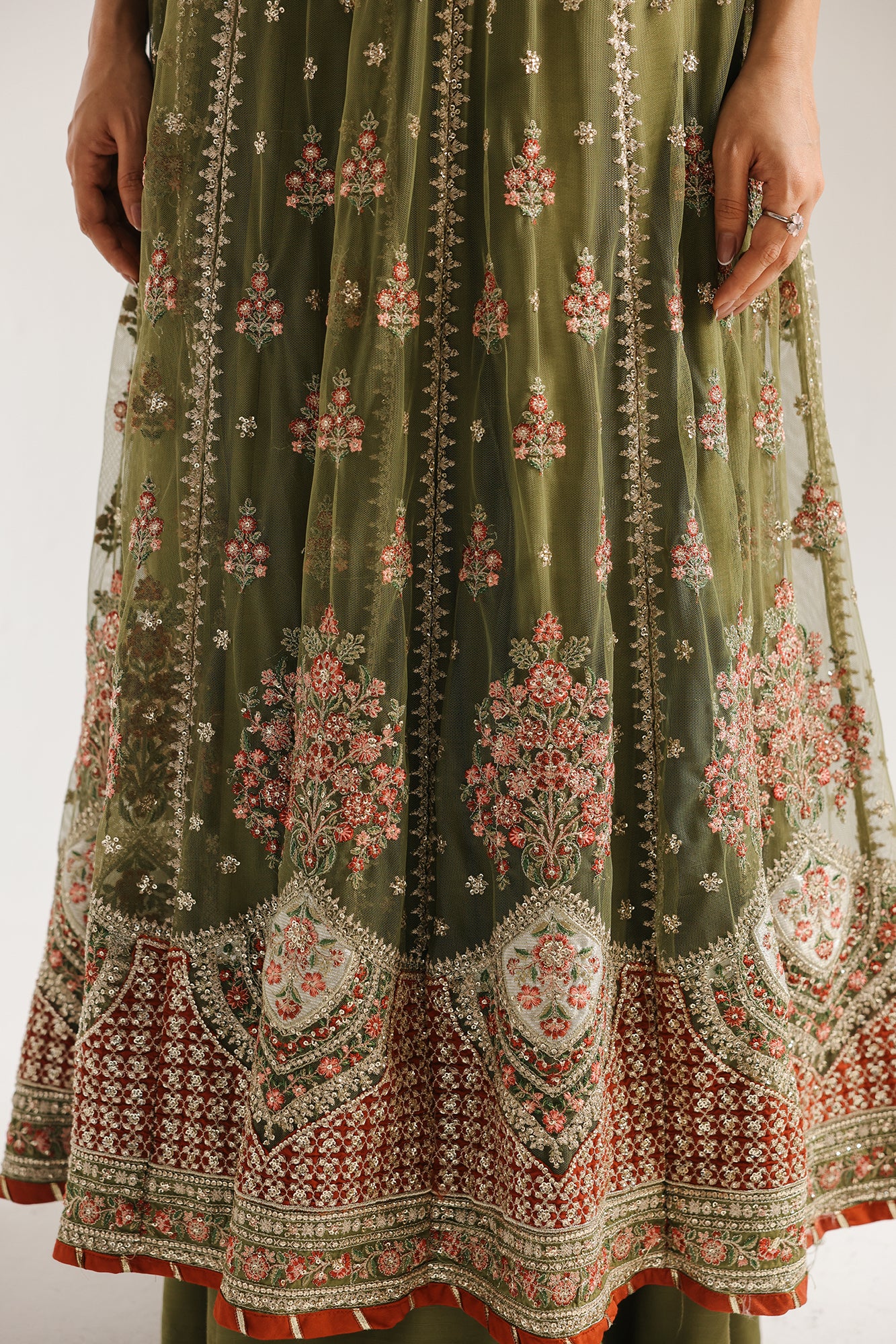 EMBROIDERED SUIT (E0927/104/721) - Image 6