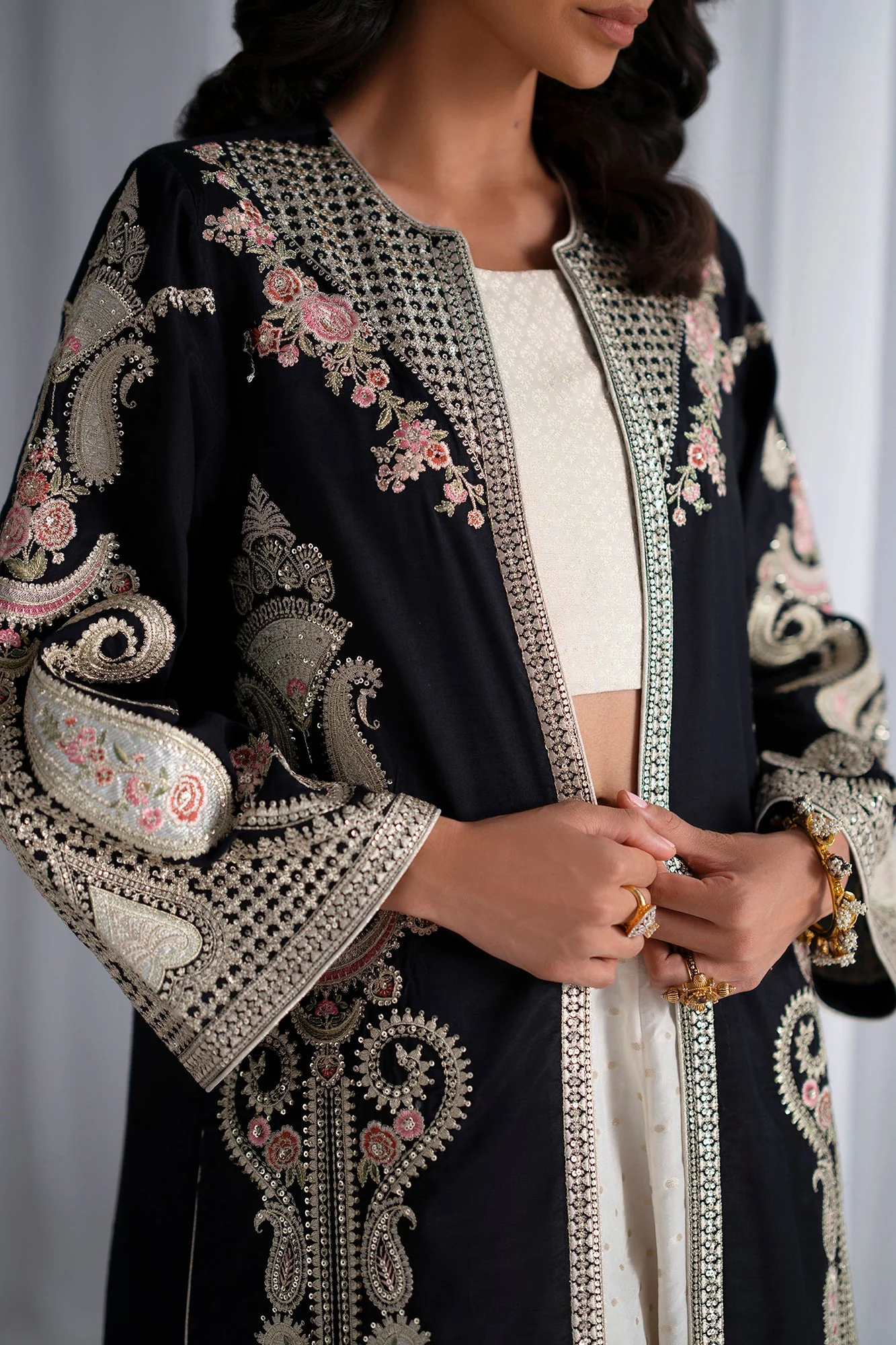 EMBROIDERED SUIT (E0943/104/901) - Image 5