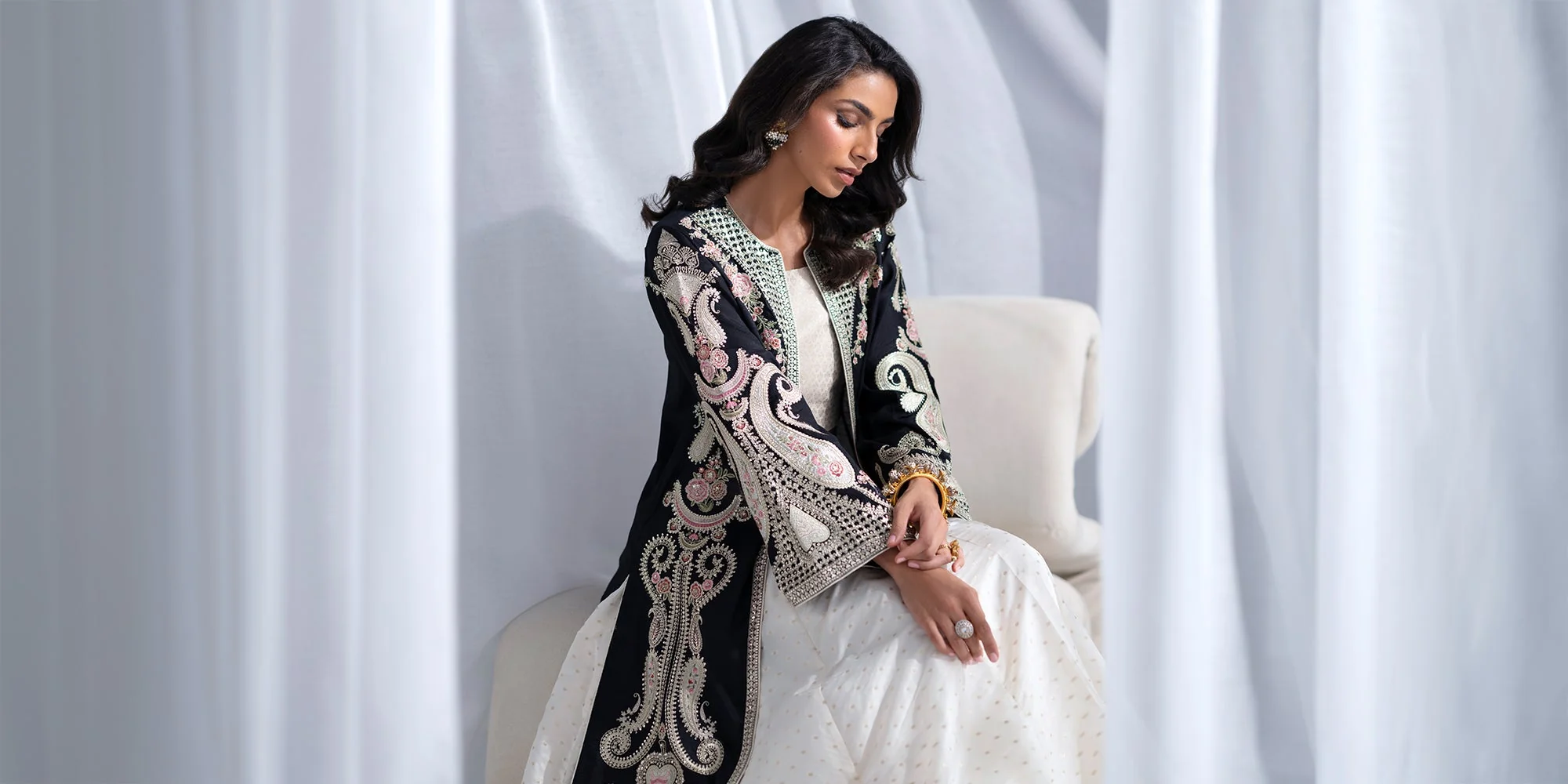 EMBROIDERED SUIT (E0943/104/901) - Image 7