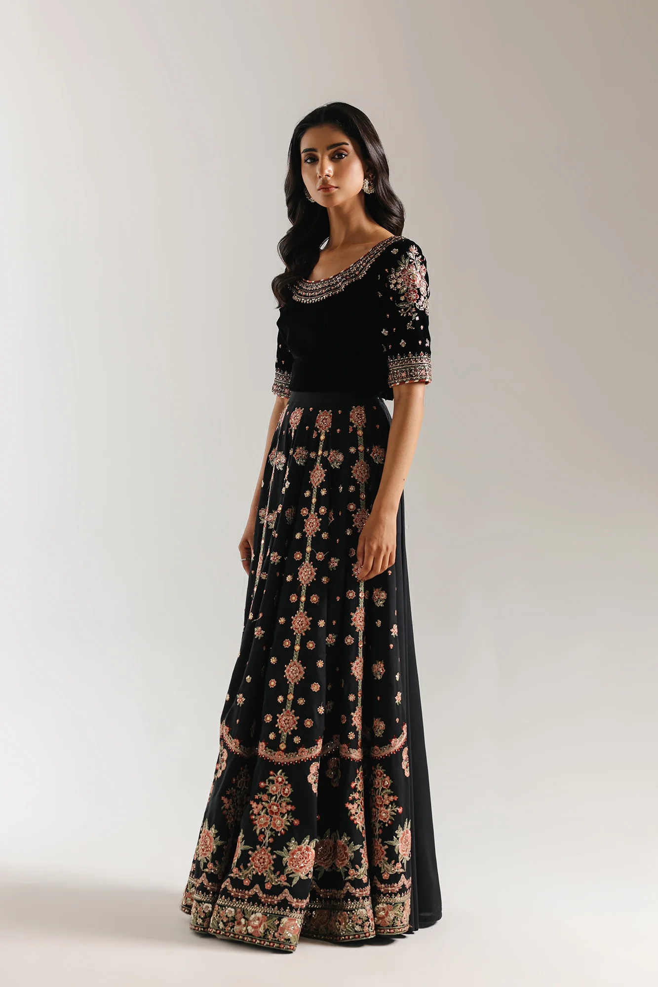 EMBROIDERED SUIT (E0963/104/902) - Image 3