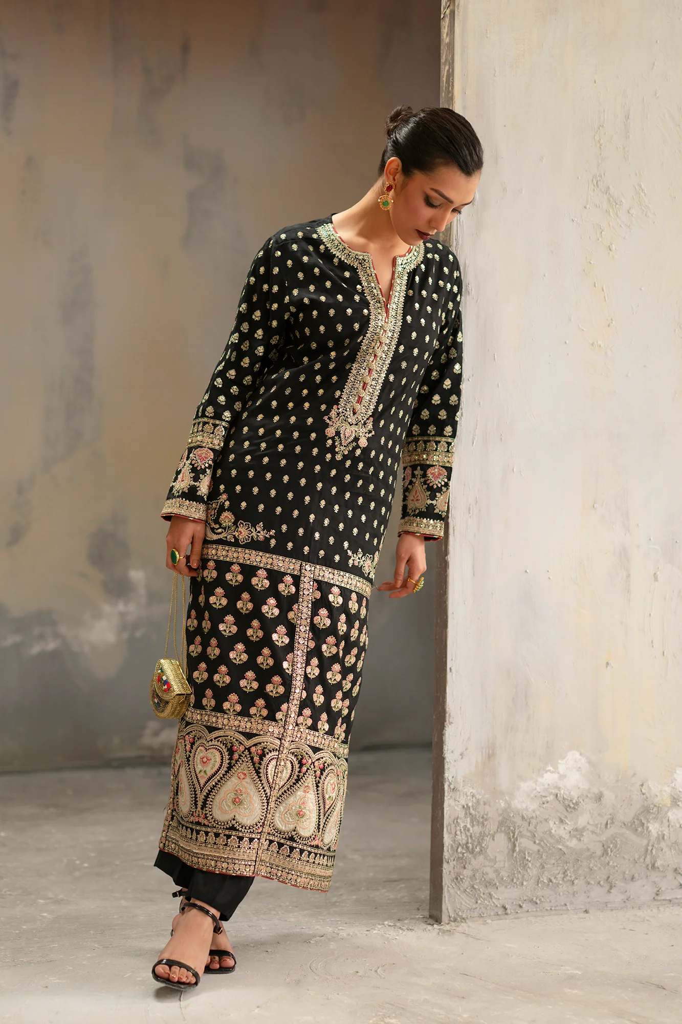EMBROIDERED SUIT (E1010/104/901) - Image 7
