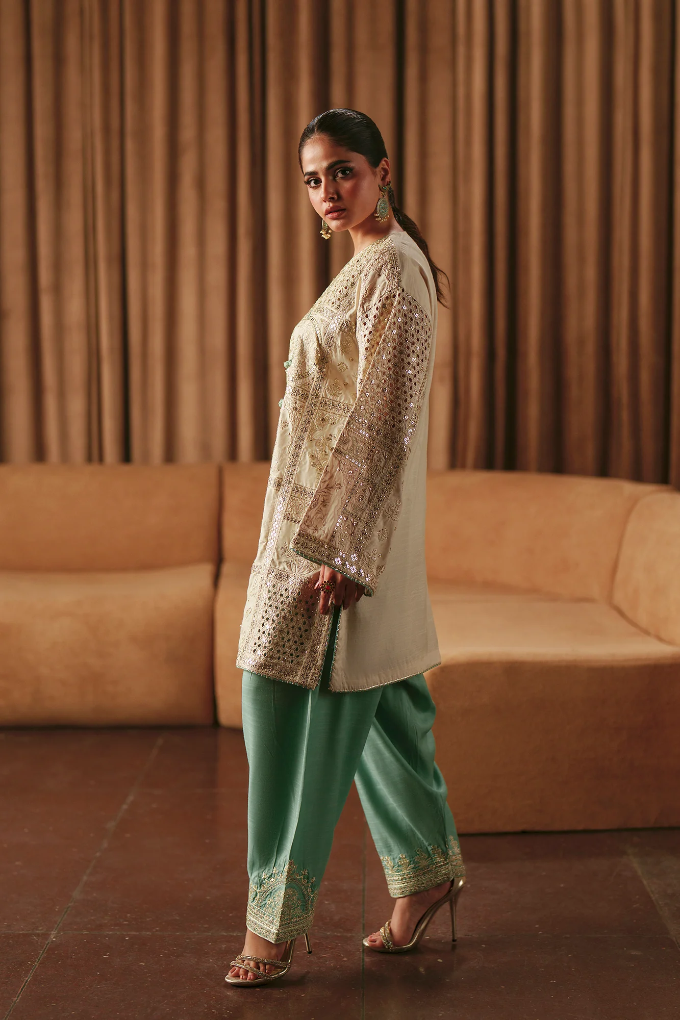 EMBROIDERED SUIT (E1013/104/002) - Image 3