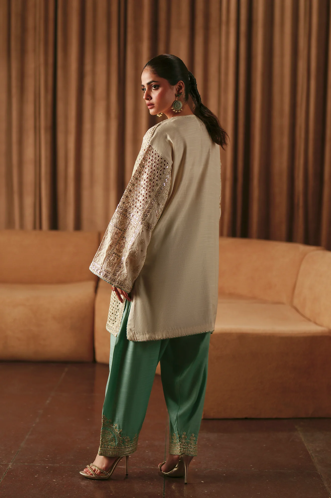 EMBROIDERED SUIT (E1013/104/002) - Image 4
