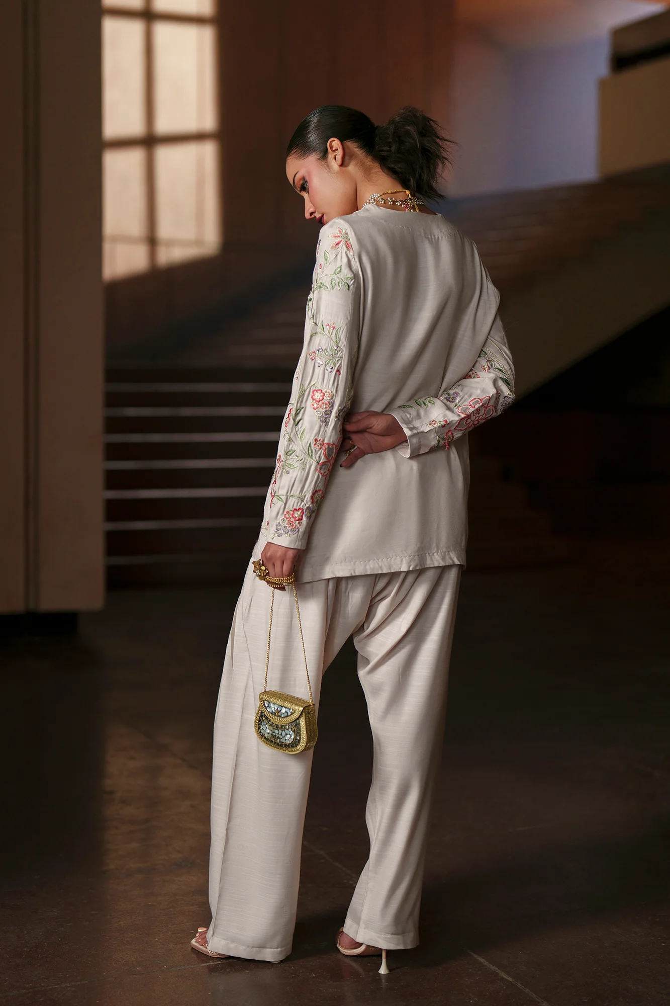 EMBROIDERED SUIT (E1016/104/004) - Image 4