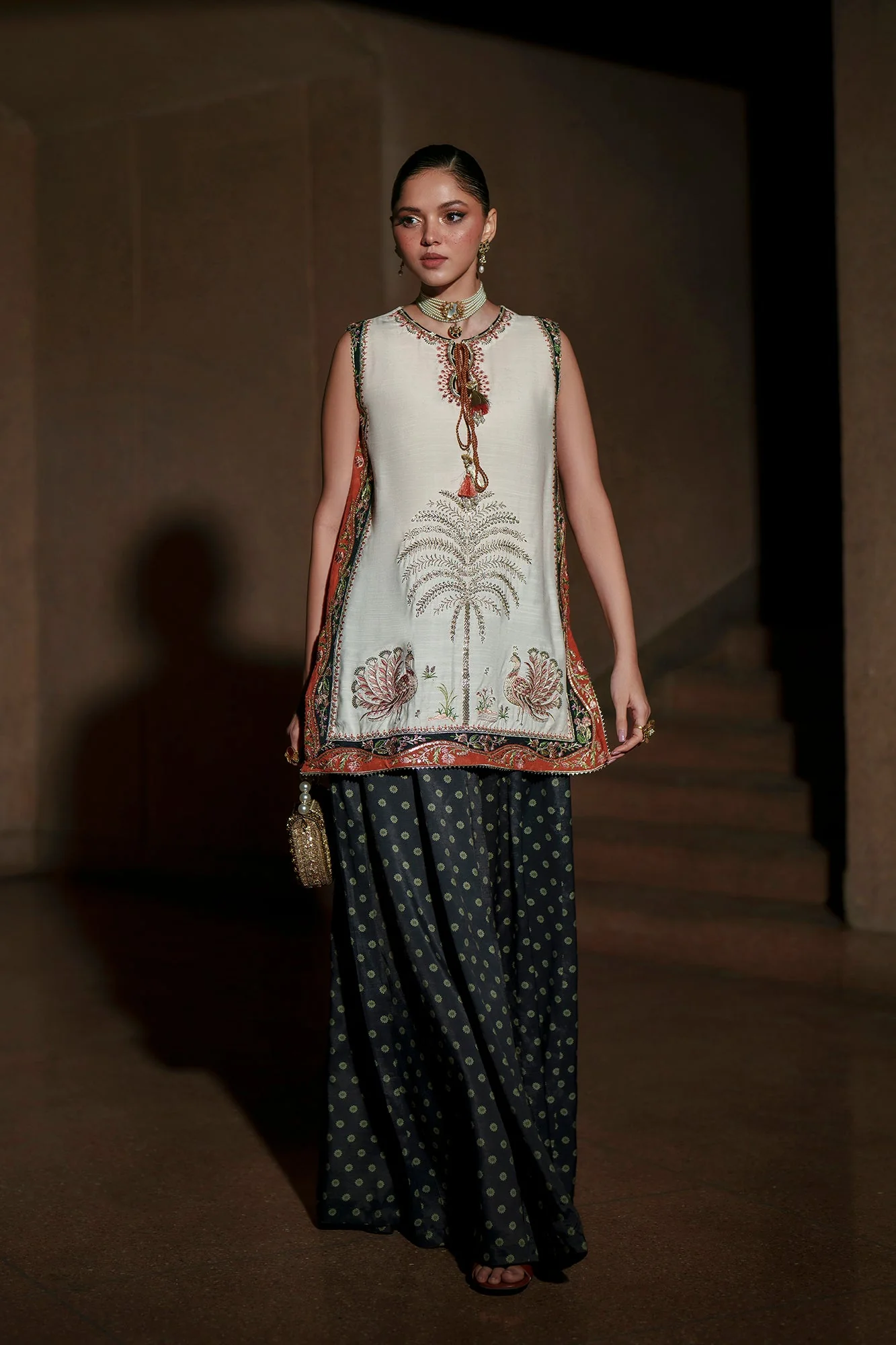 EMBROIDERED SUIT (E1028/104/002) - Image 3
