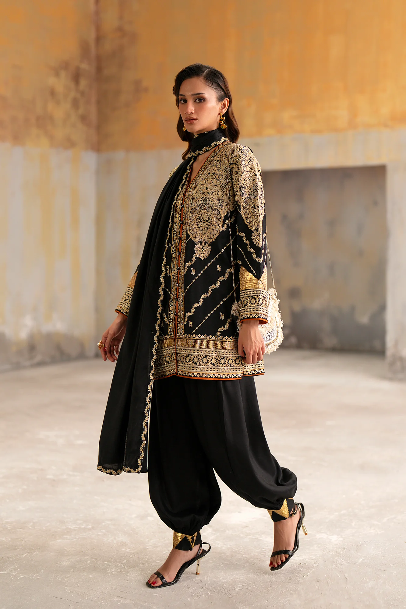 EMBROIDERED SUIT (E1050/104/902) - Image 6