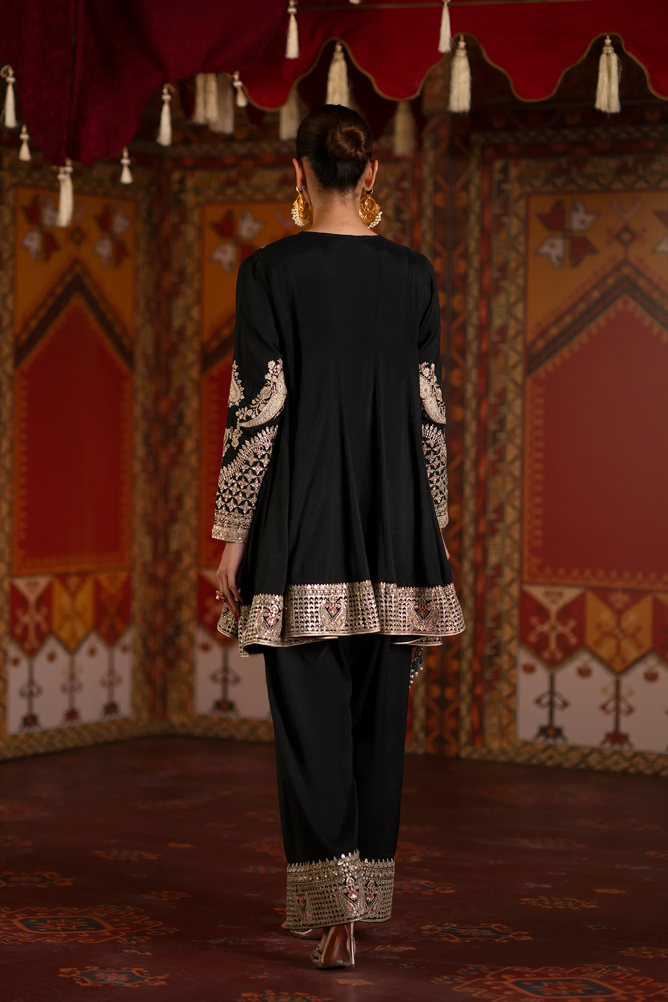 EMBROIDERED SUIT (E1066/104/902) - Image 4