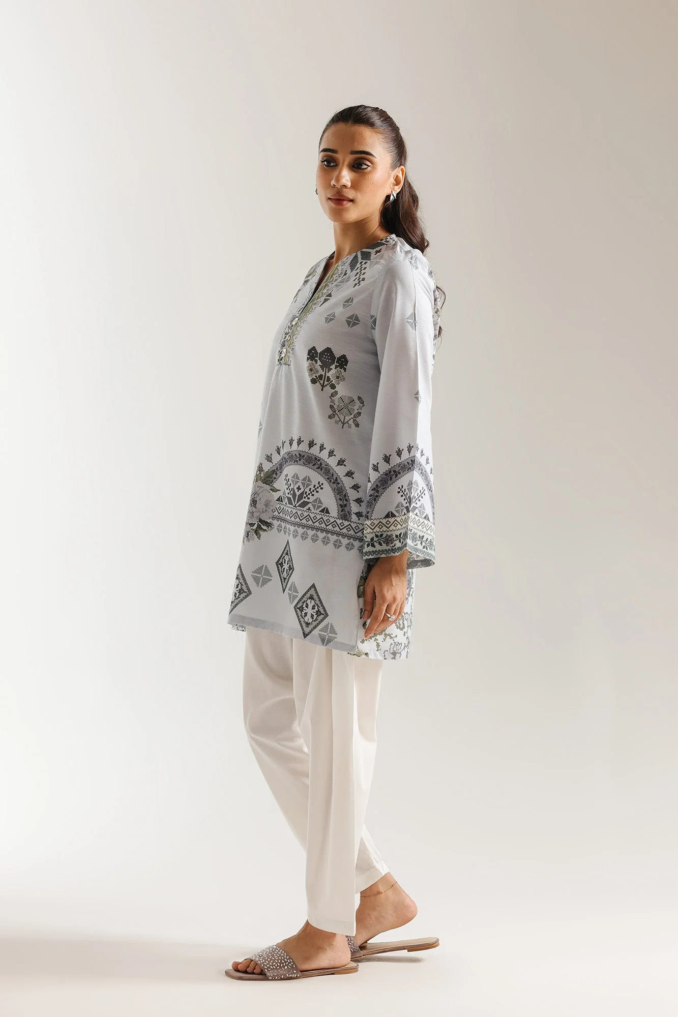 PRINTED KURTI (E7915/102/635) - Image 3
