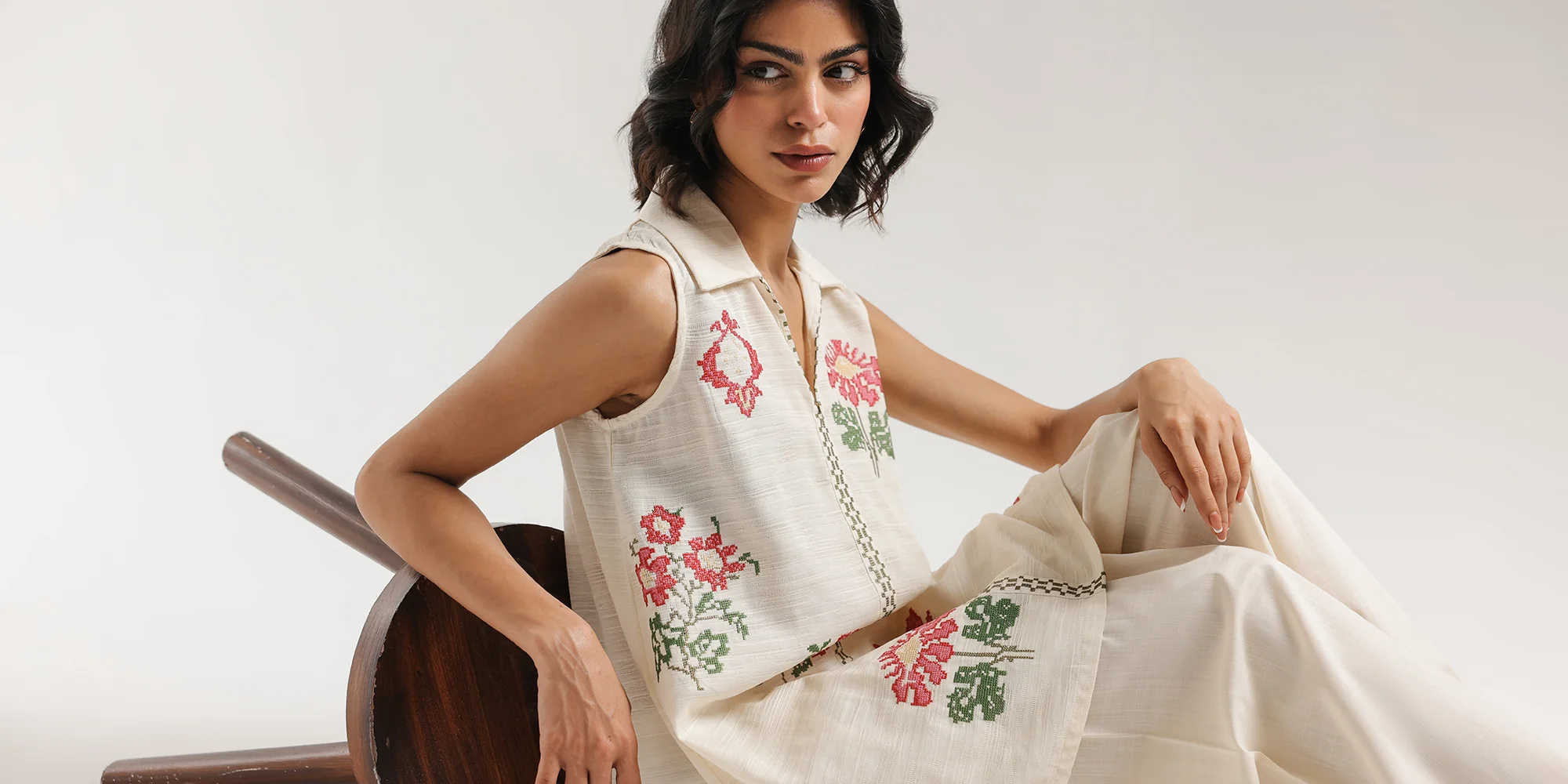 EMBROIDERED KURTI (E7916/102/005) - Image 6