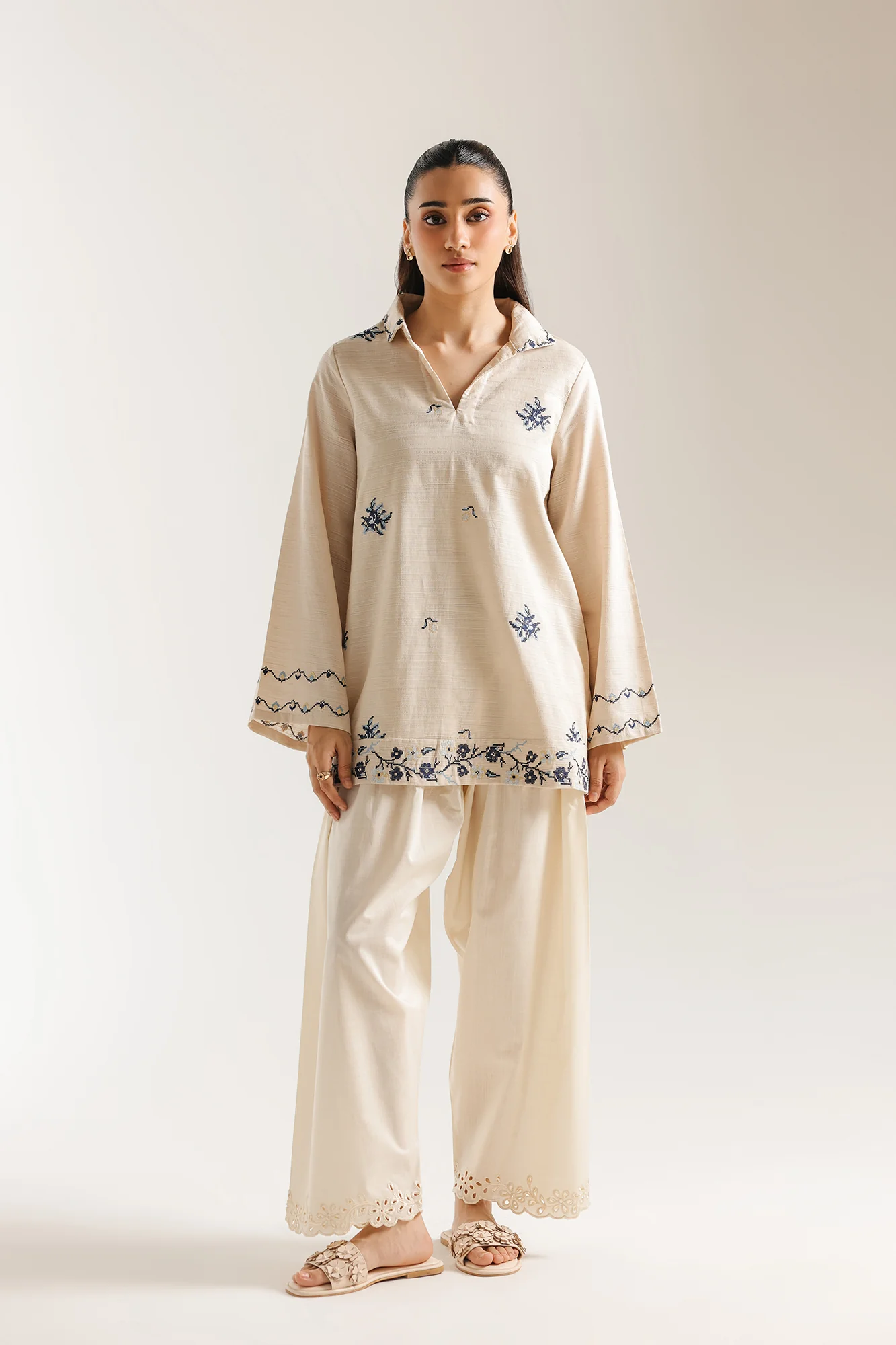 EMBROIDERED KURTI (E7917/102/007) - Image 2