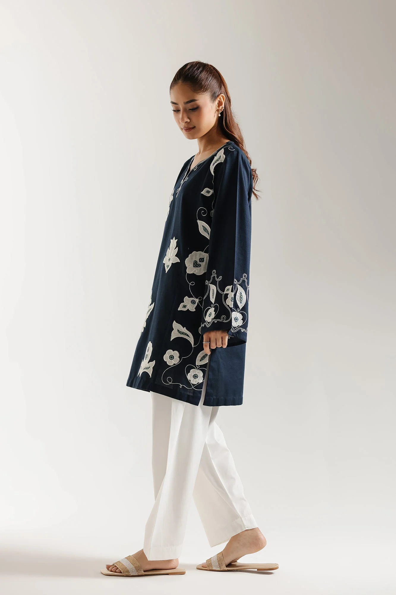 EMBROIDERED SHIRT (E7222/102/618) - Image 3
