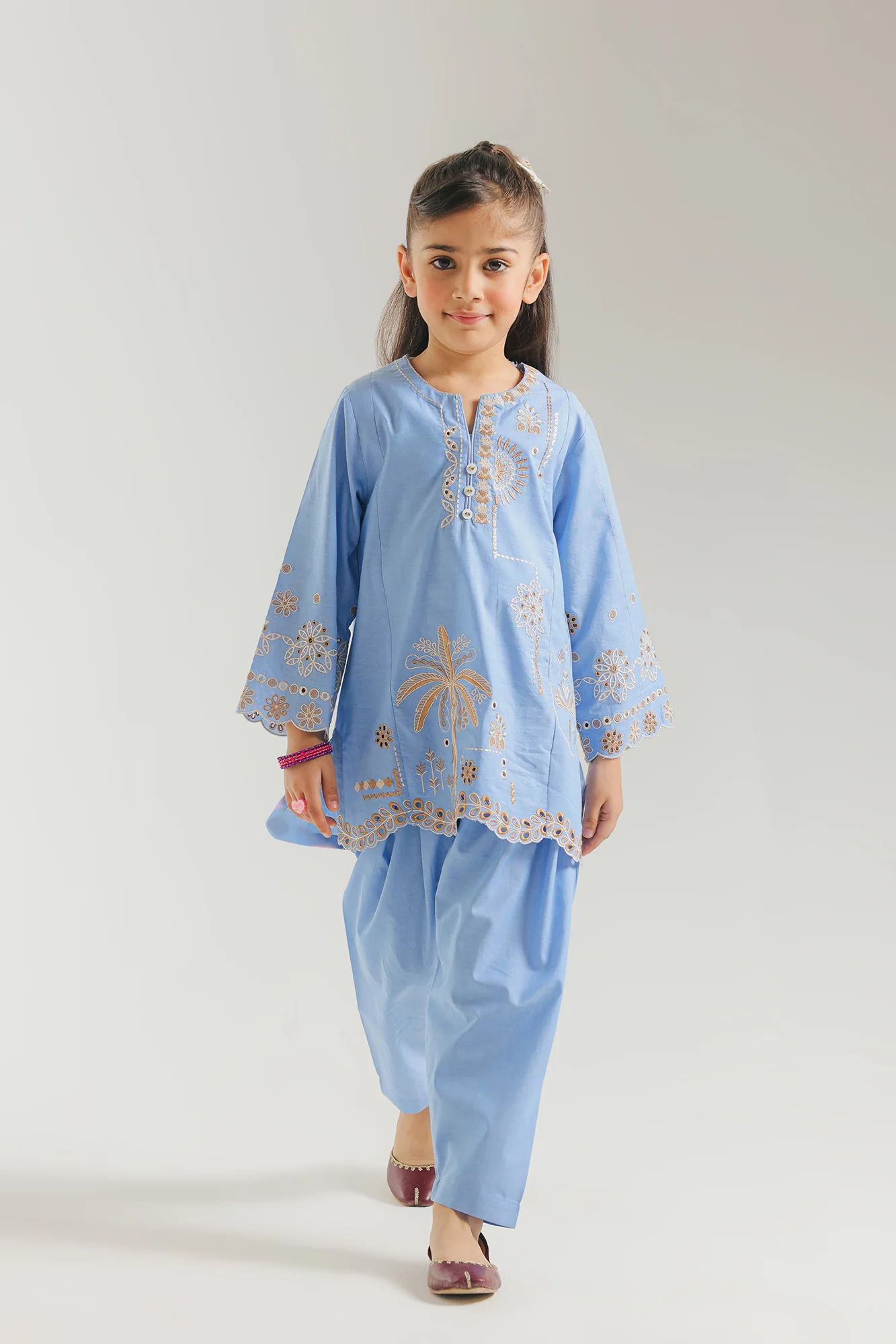 EMBROIDERED SUIT (E1507/402/631 E1507/302/631)