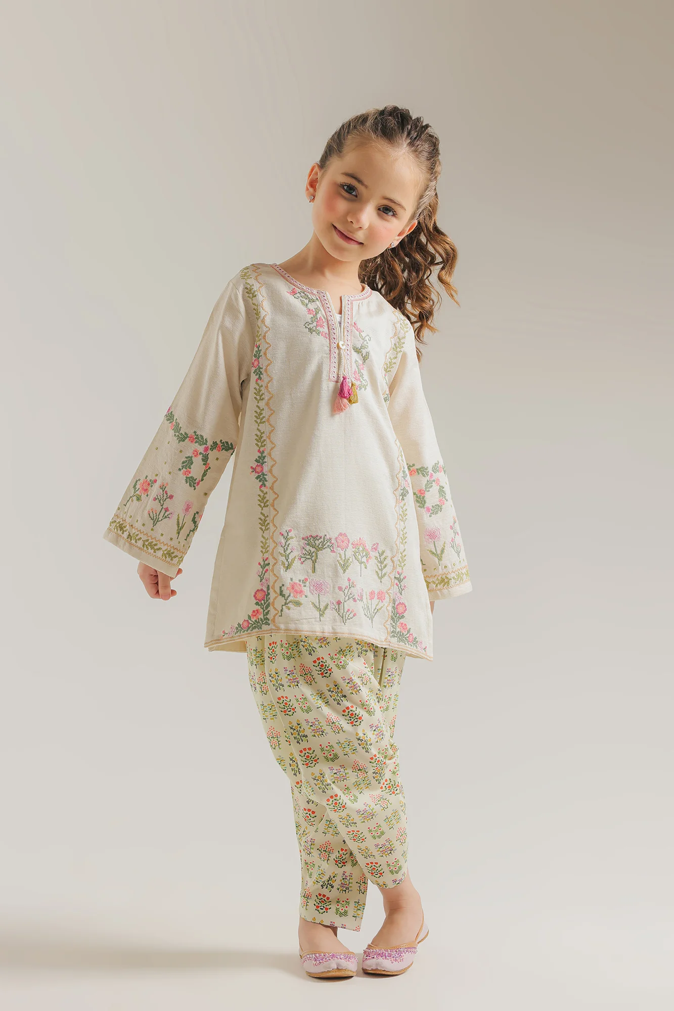 EMBROIDERED SUIT (E1539/402/003 E1539/302/003)