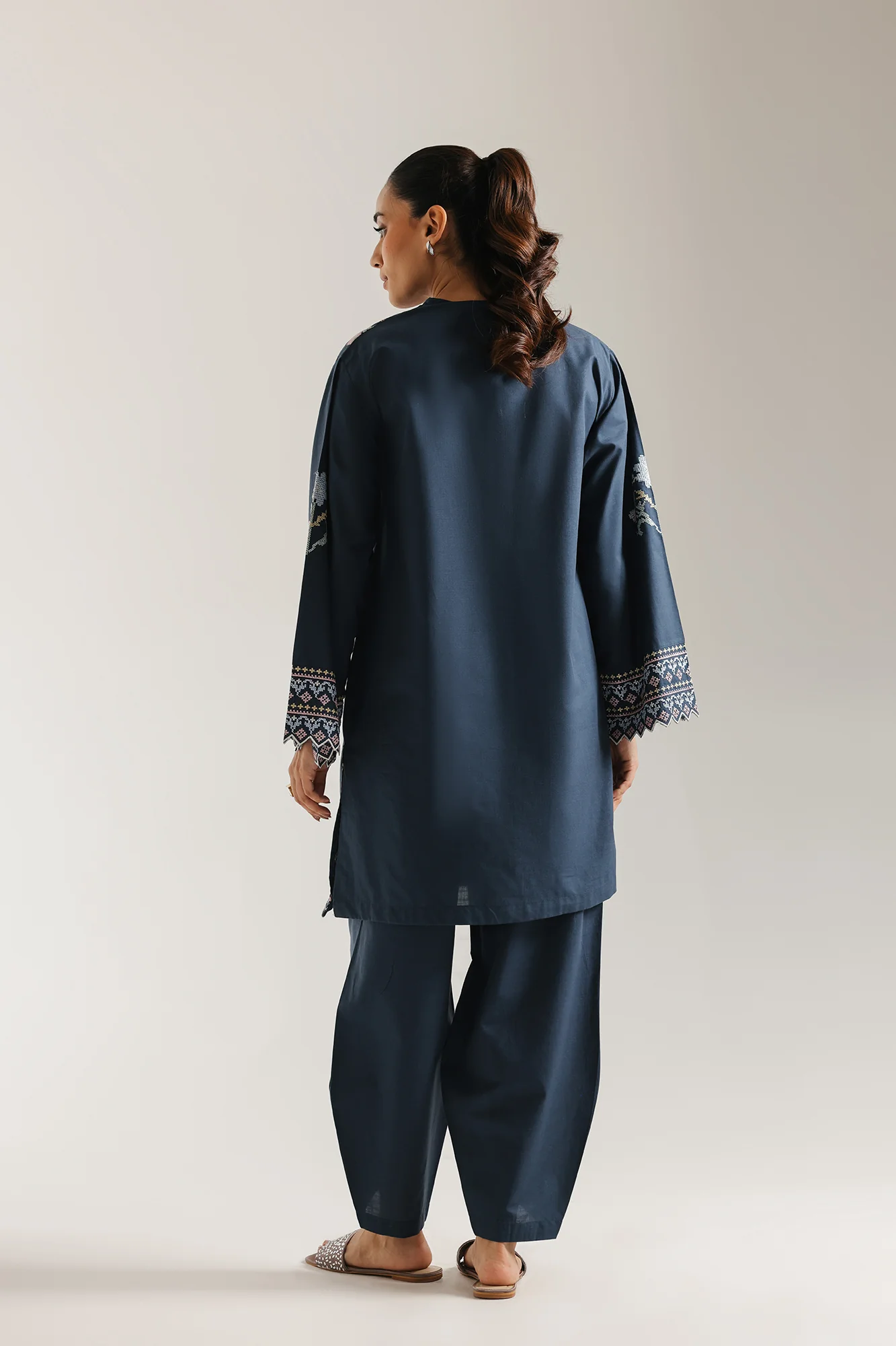 EMBROIDERED SUIT (E7007/102/622) - Image 3