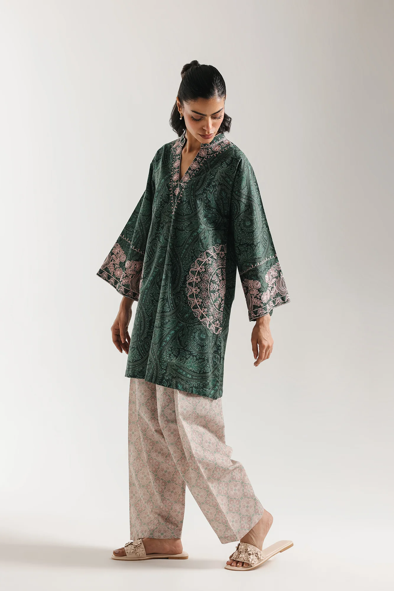 EMBROIDERED SUIT (E7530/102/707) - Image 2