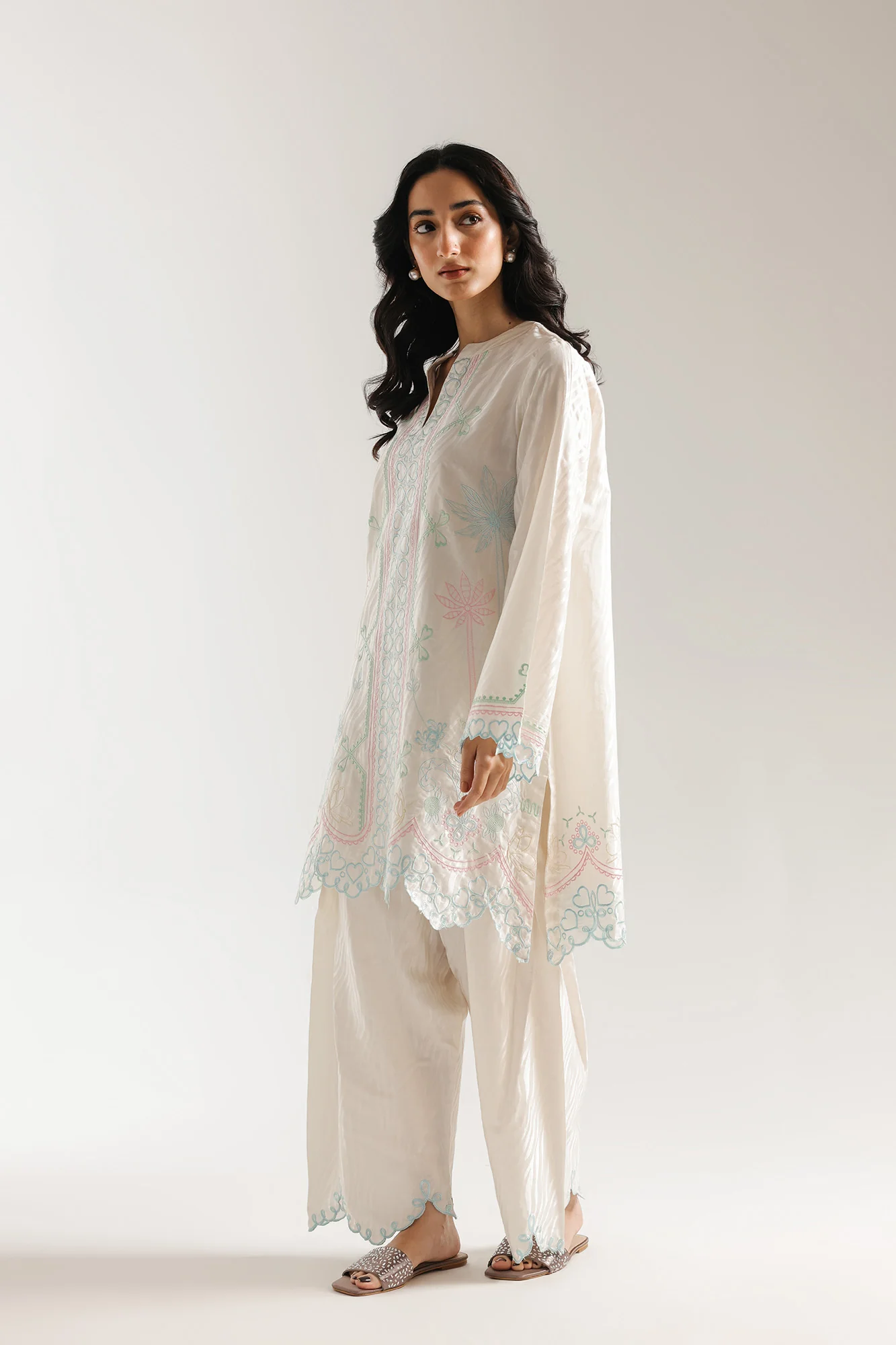 EMBROIDERED SUIT (E7701/102/002) - Image 3