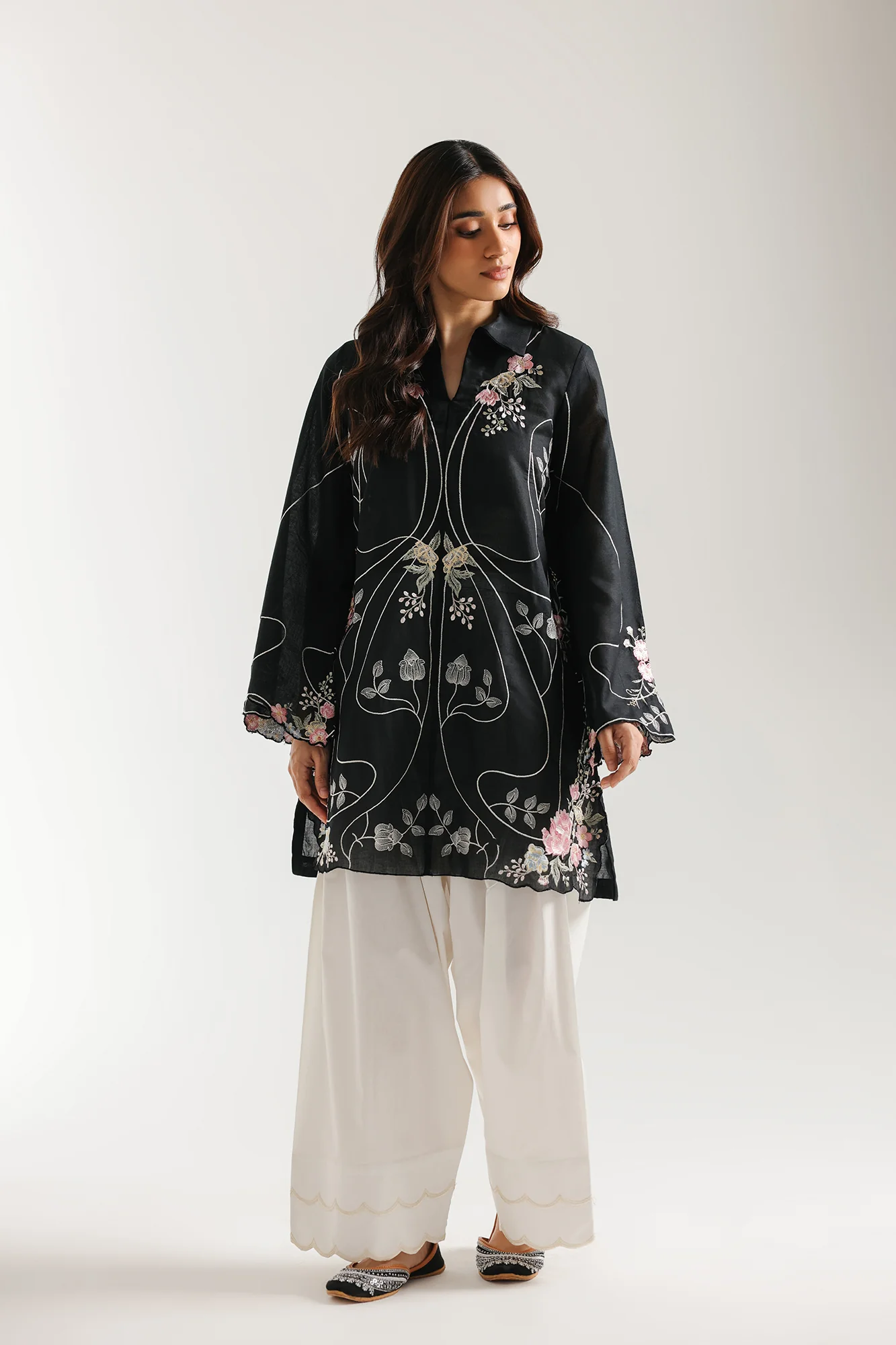 EMBROIDERED SUIT (E7745/102/902) - Image 2