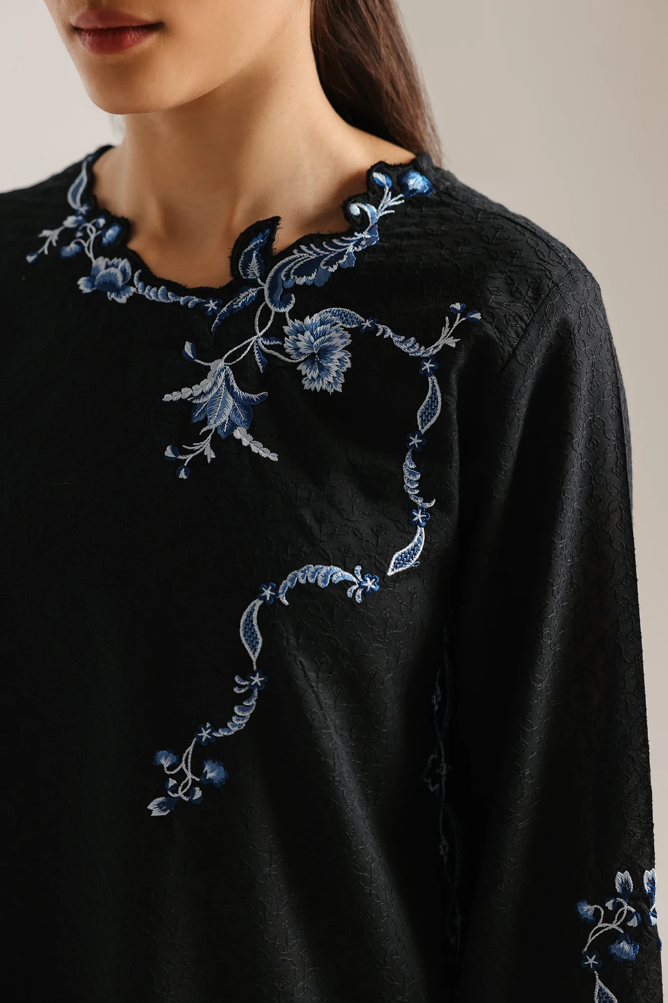 EMBROIDERED SUIT (E7761/102/902) - Image 6