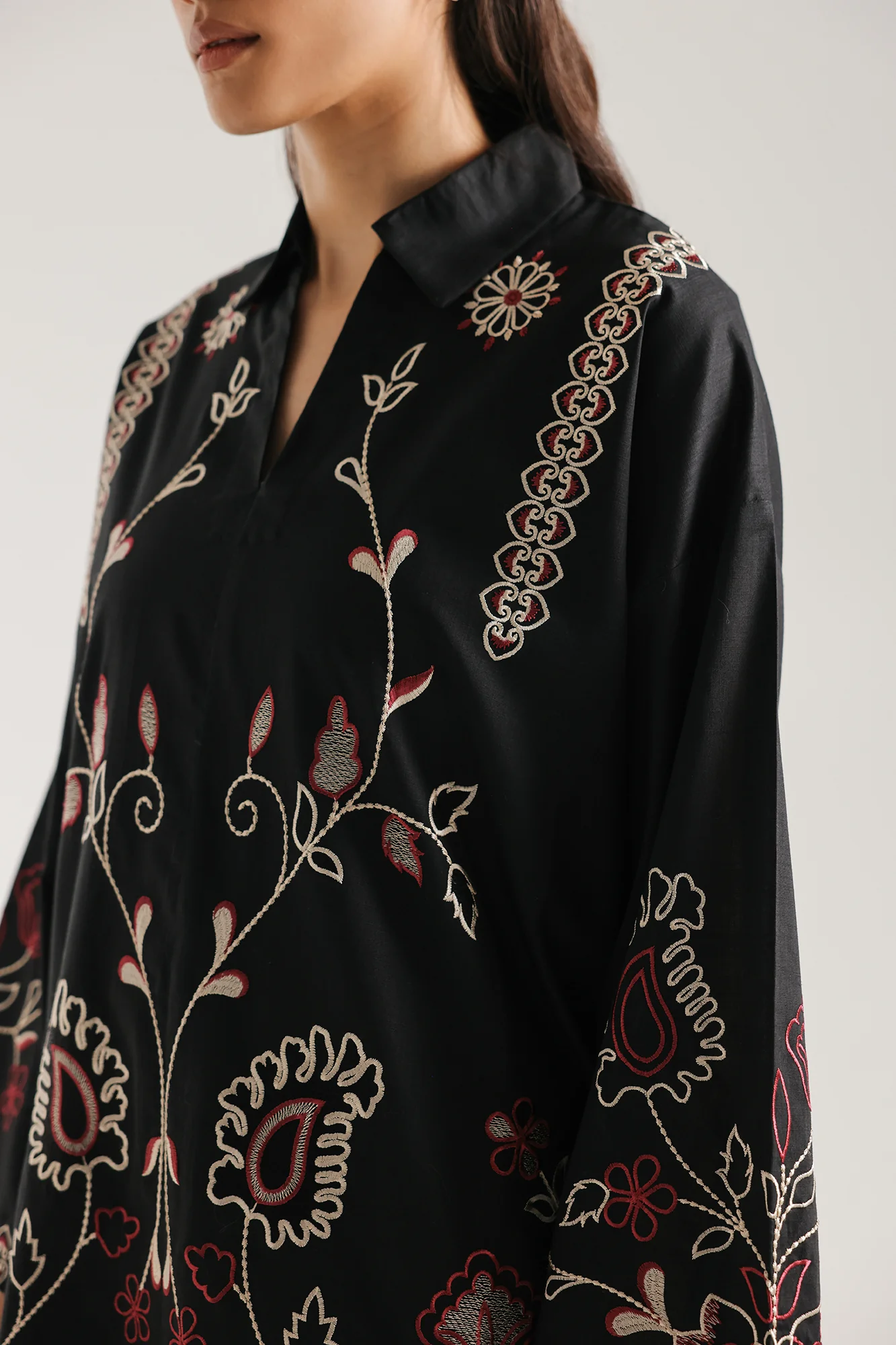 EMBROIDERED SUIT (E7813/102/901) - Image 6