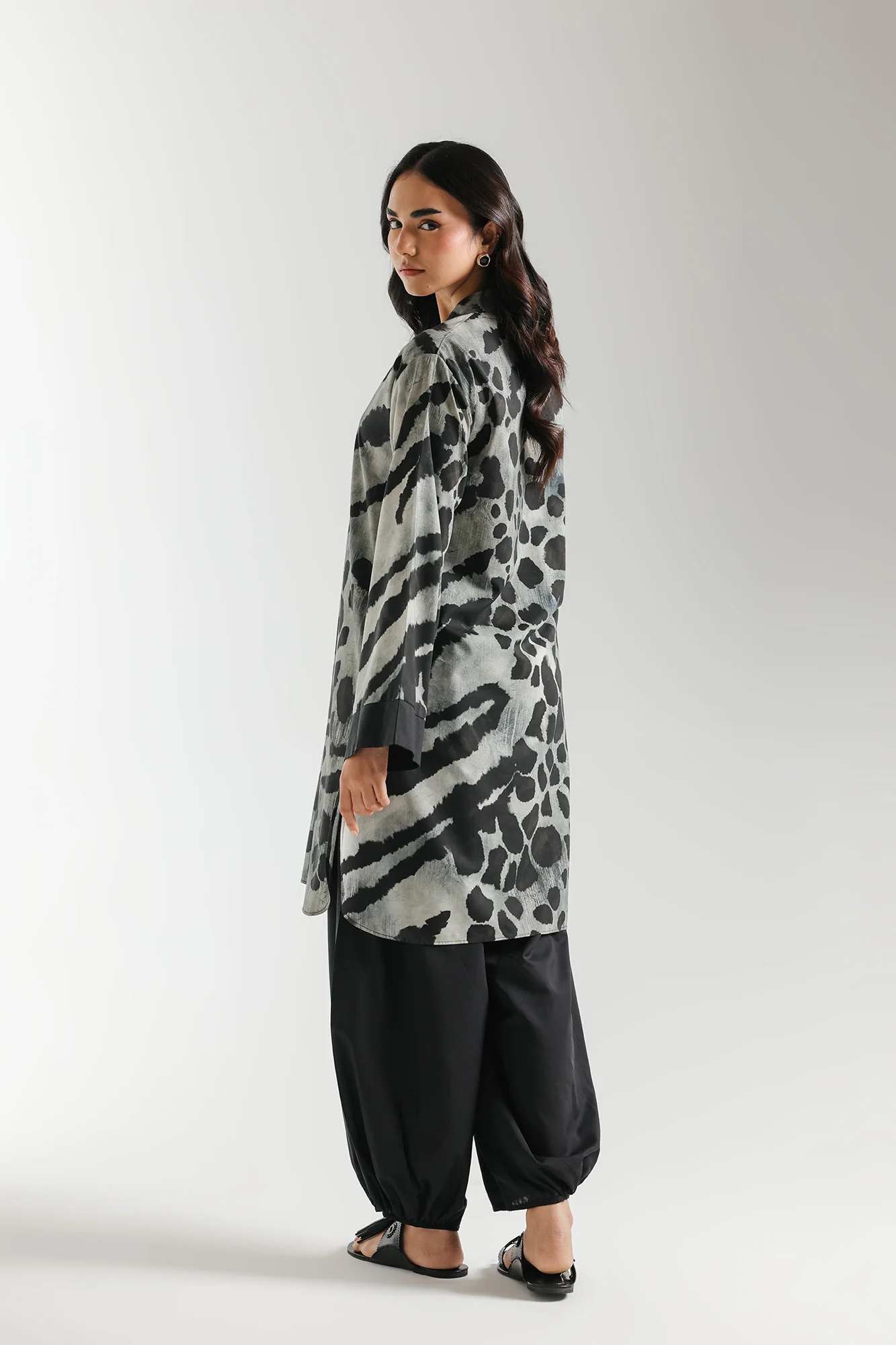 PRINTED SUIT (E8069/102/902) - Image 4