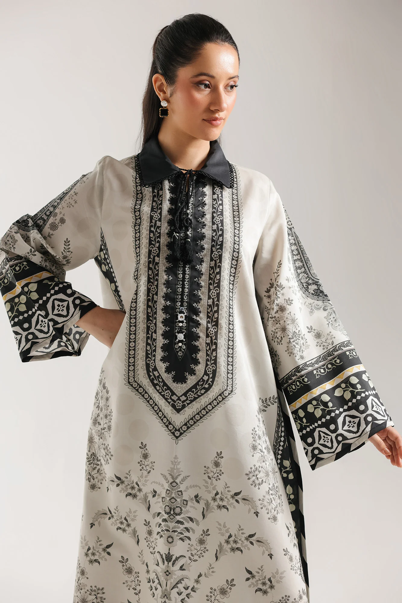 EMBROIDERED KAFTAN (E4319/103/817) - Image 5