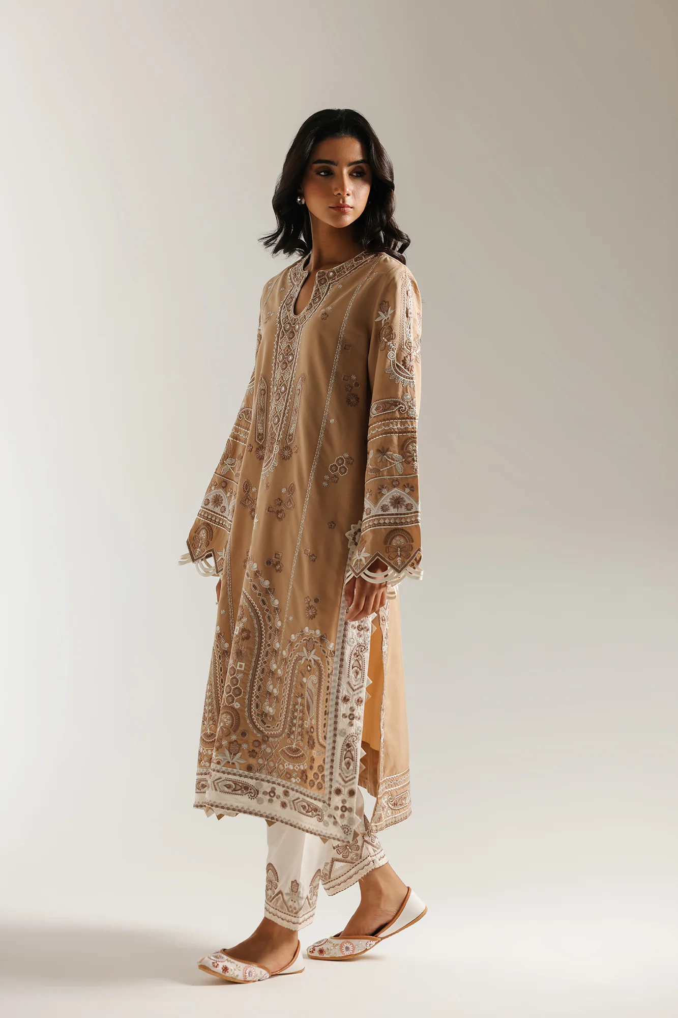 EMBROIDERED SUIT (E3614/103/007) - Image 3