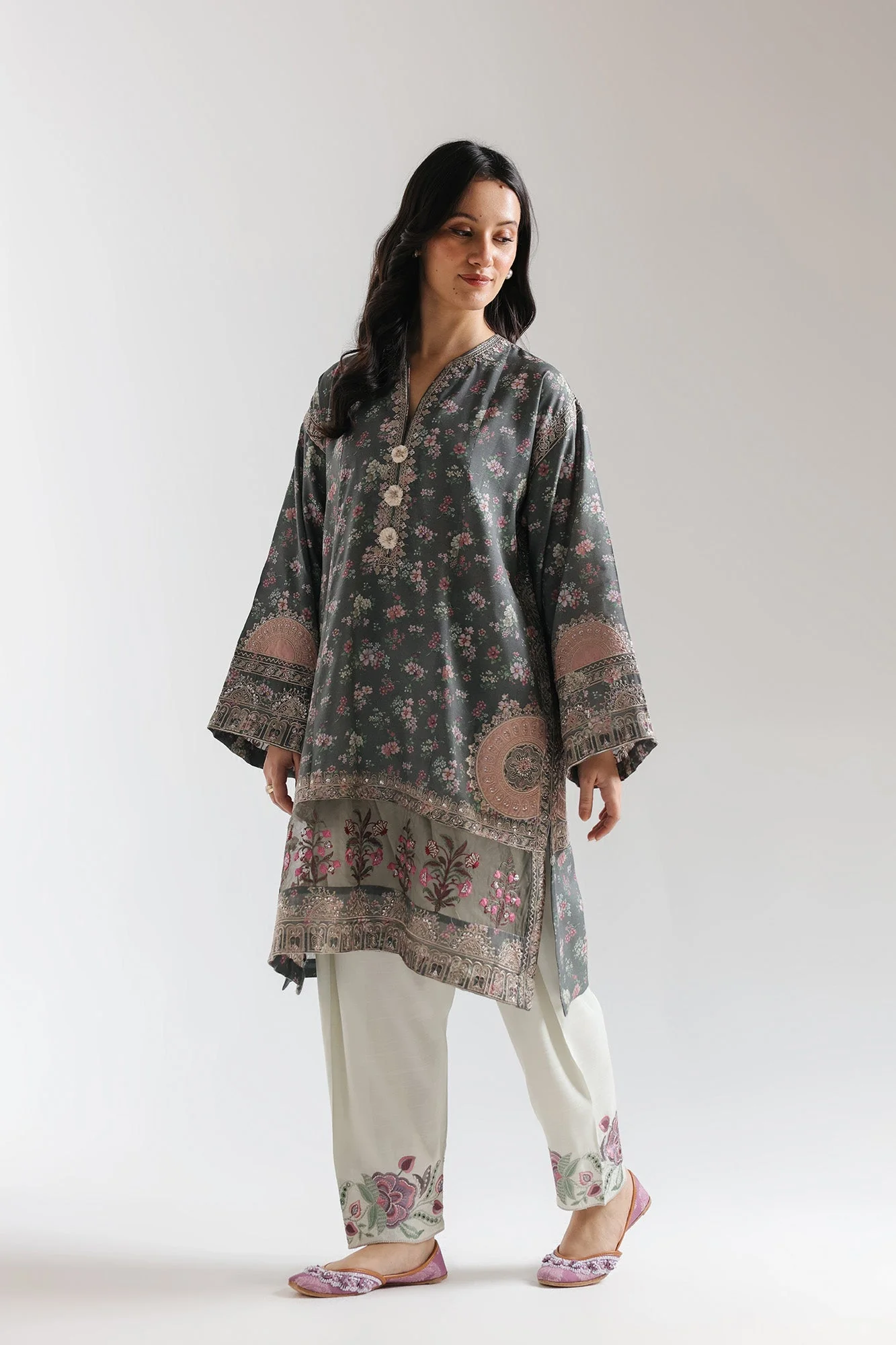 EMBROIDERED SUIT (E3771/103/905) - Image 3
