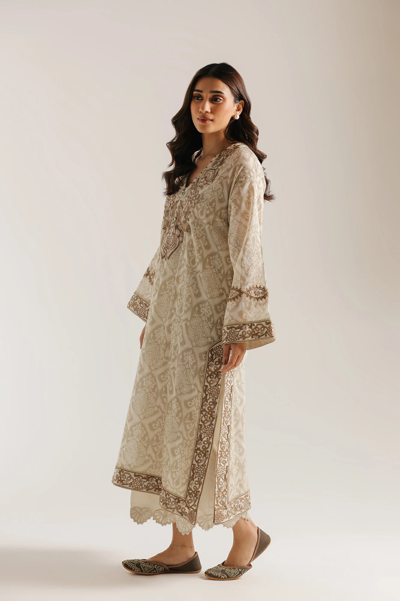 EMBROIDERED SUIT (E4002/103/817) - Image 3