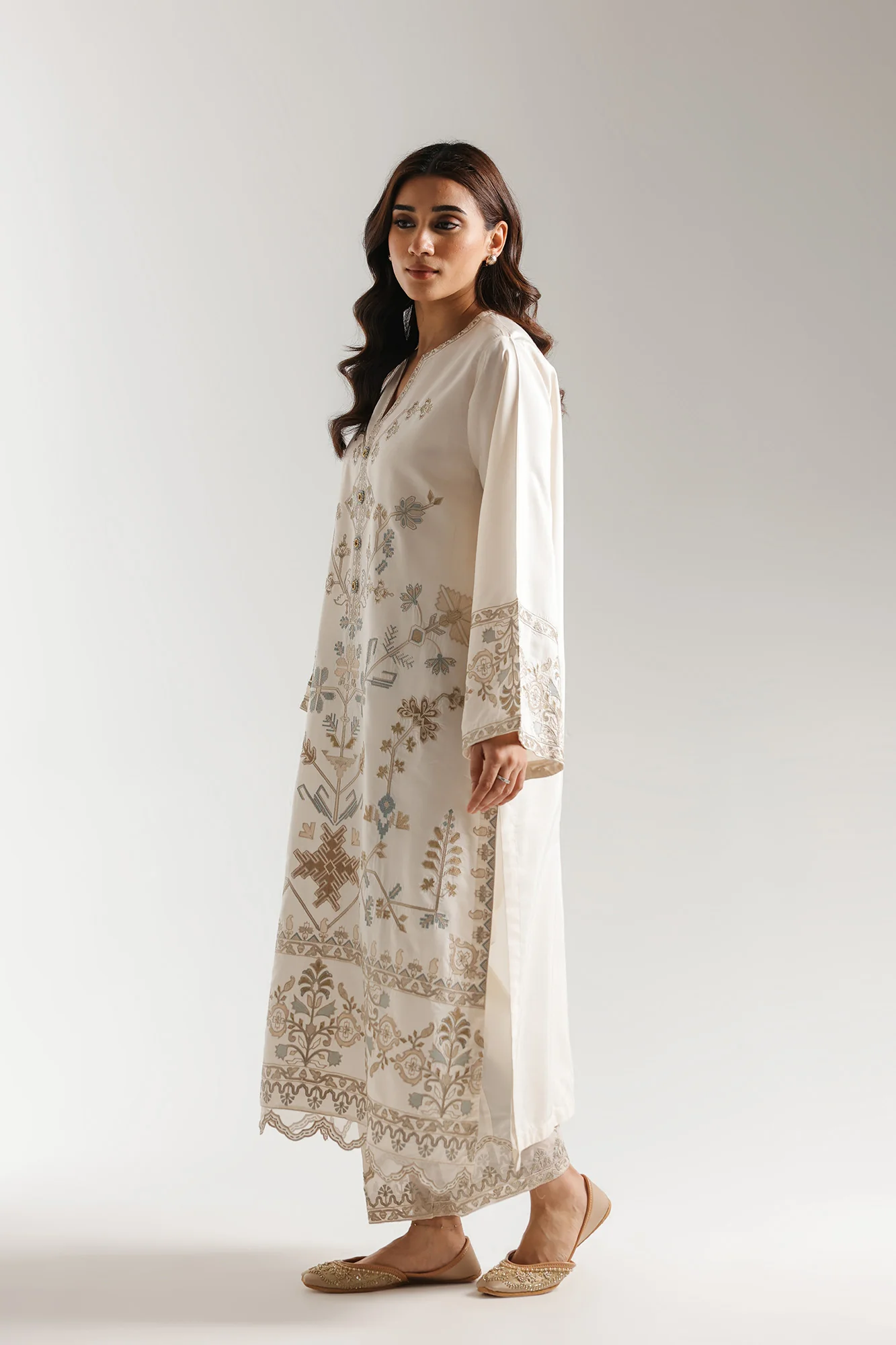 EMBROIDERED SUIT (E4081/103/817) - Image 3