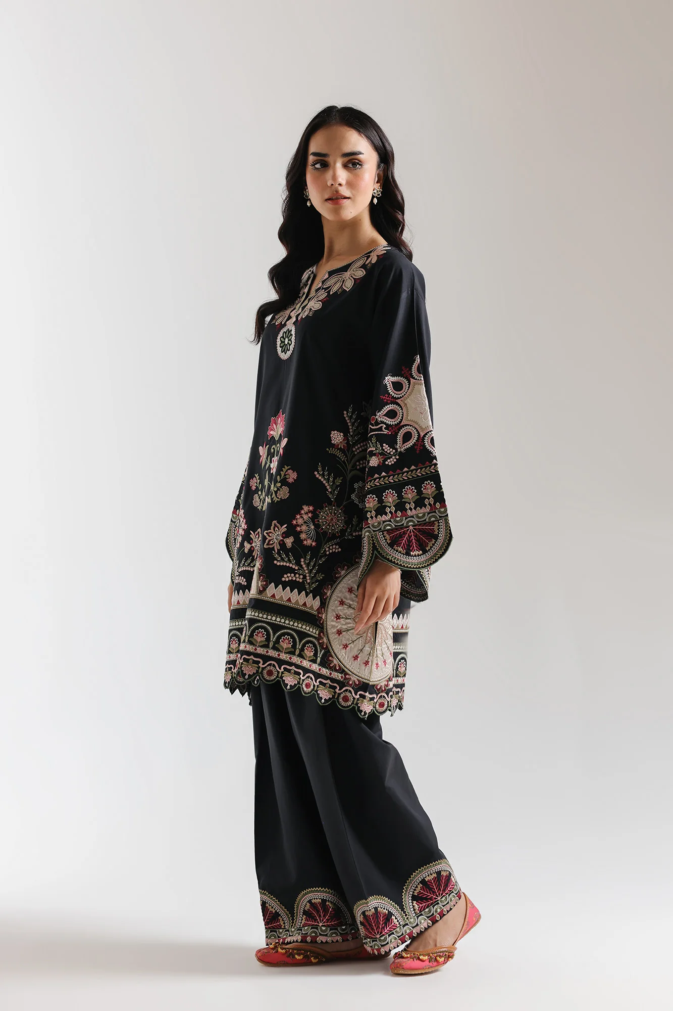 EMBROIDERED SUIT (E4083/103/901) - Image 3