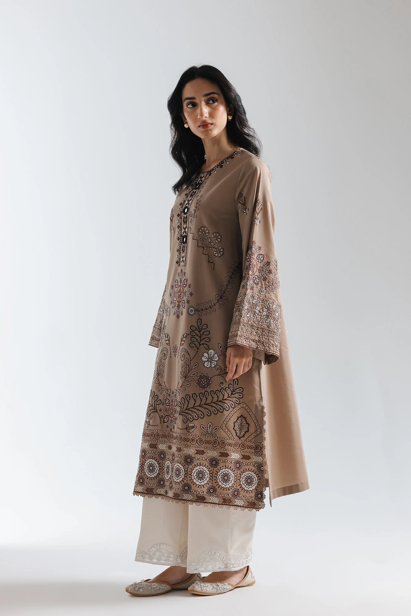 EMBROIDERED SUIT (E4134/103/815) - Image 3