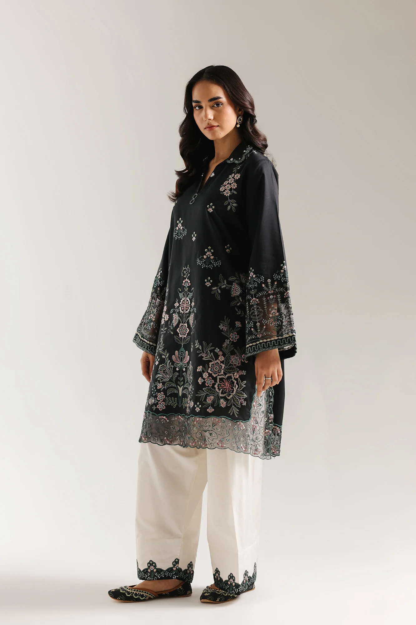 EMBROIDERED SUIT (E4142/103/901) - Image 3