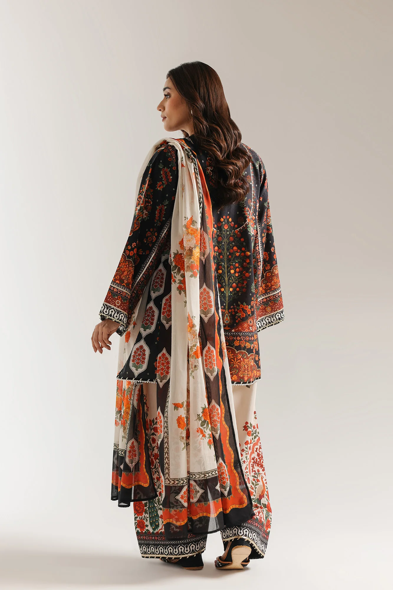 EMBROIDERED SUIT (E4201/103/901) - Image 2