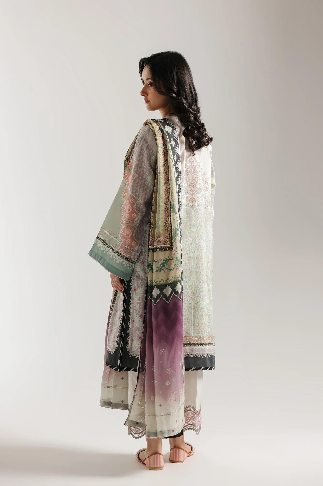 EMBROIDERED SUIT (E4205/103/514) - Image 10