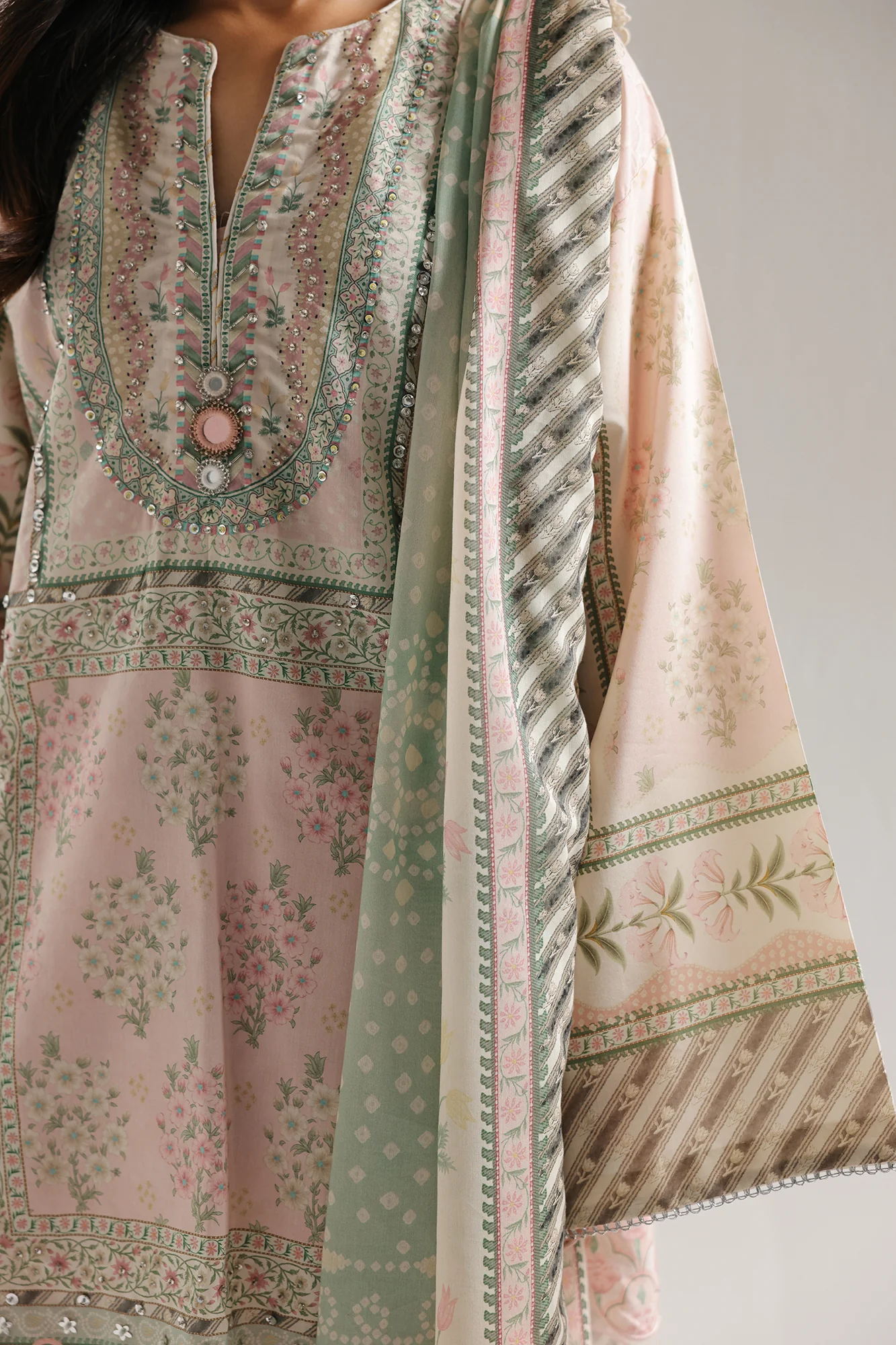 EMBROIDERED SUIT (E4207/103/413) - Image 6