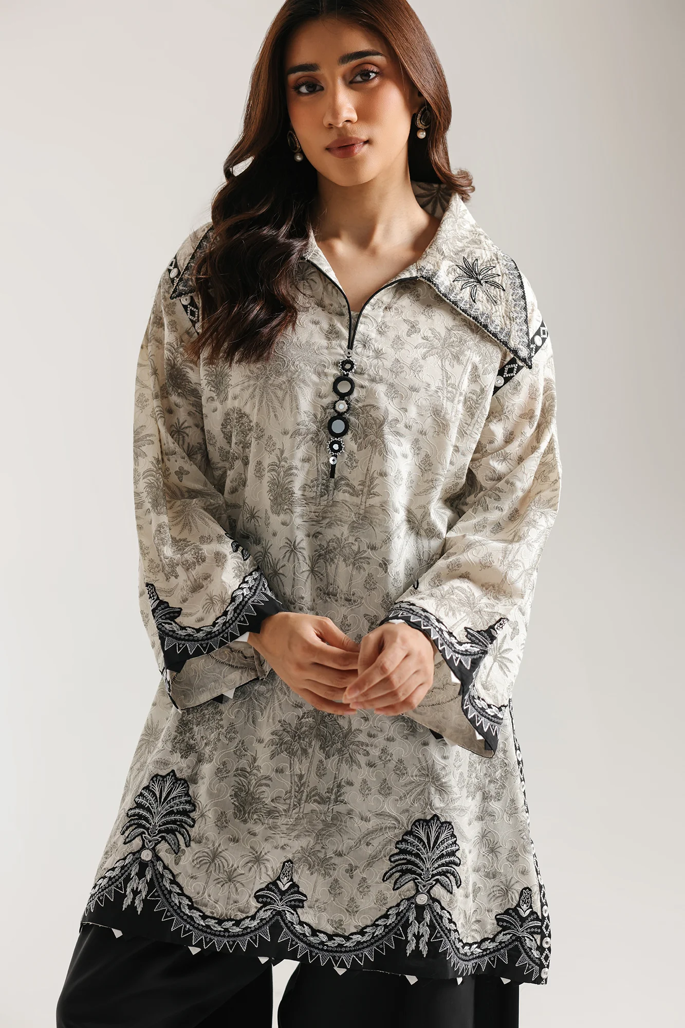 EMBROIDERED SUIT (E4258/103/006) - Image 5