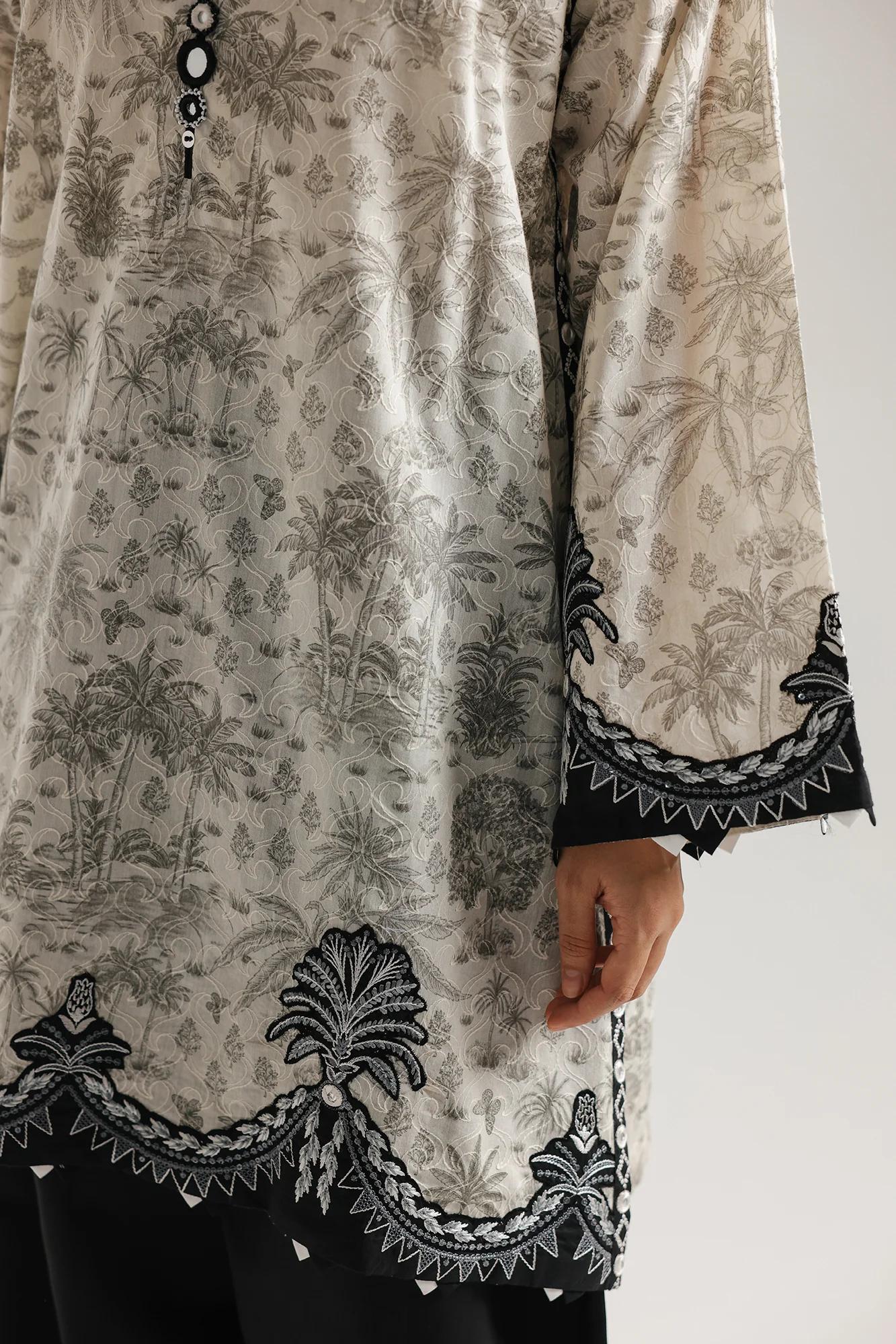 EMBROIDERED SUIT (E4258/103/006) - Image 6