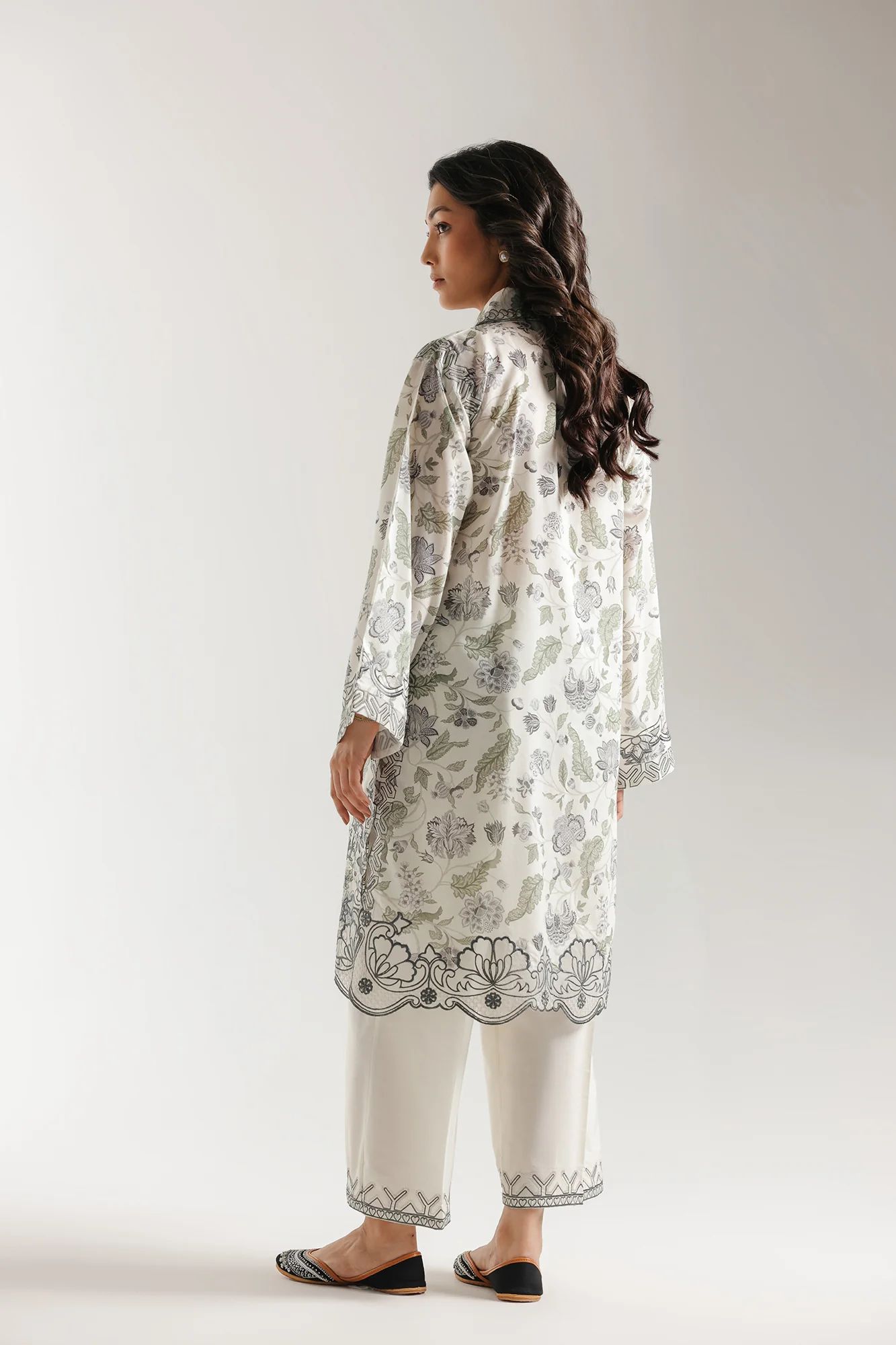 EMBROIDERED SUIT (E4267/103/003) - Image 4