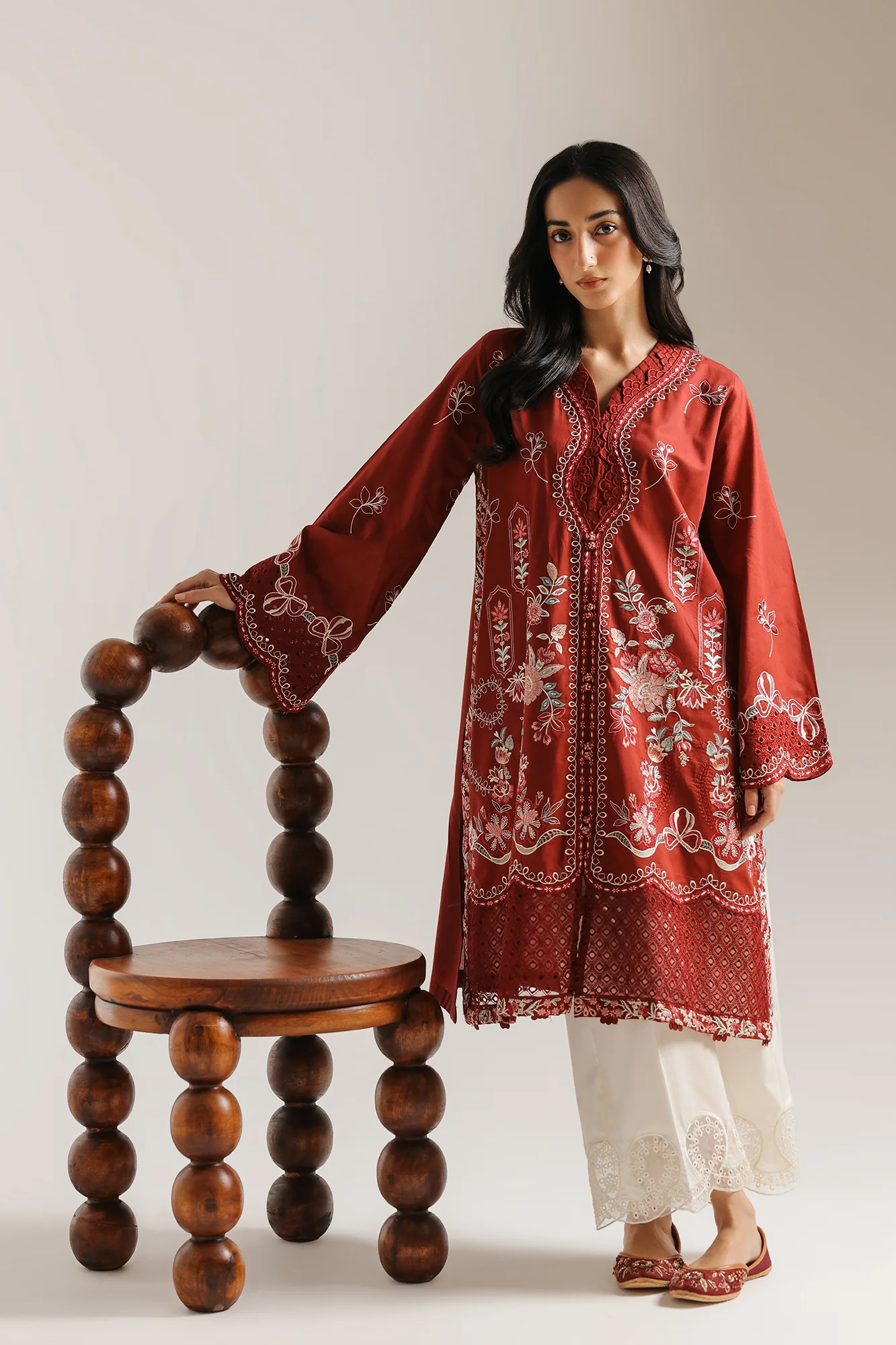 EMBROIDERED SUIT (E4293/103/415)