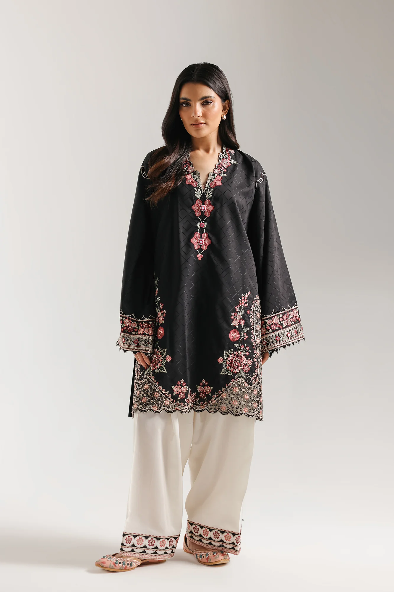 EMBROIDERED SUIT (E4324/103/902) - Image 2