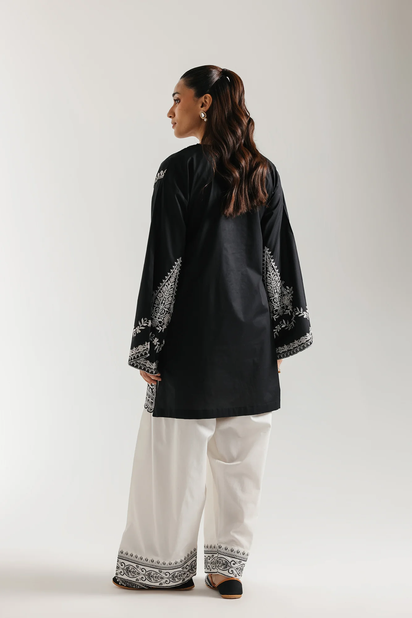 EMBROIDERED SUIT (E4380/103/902) - Image 4
