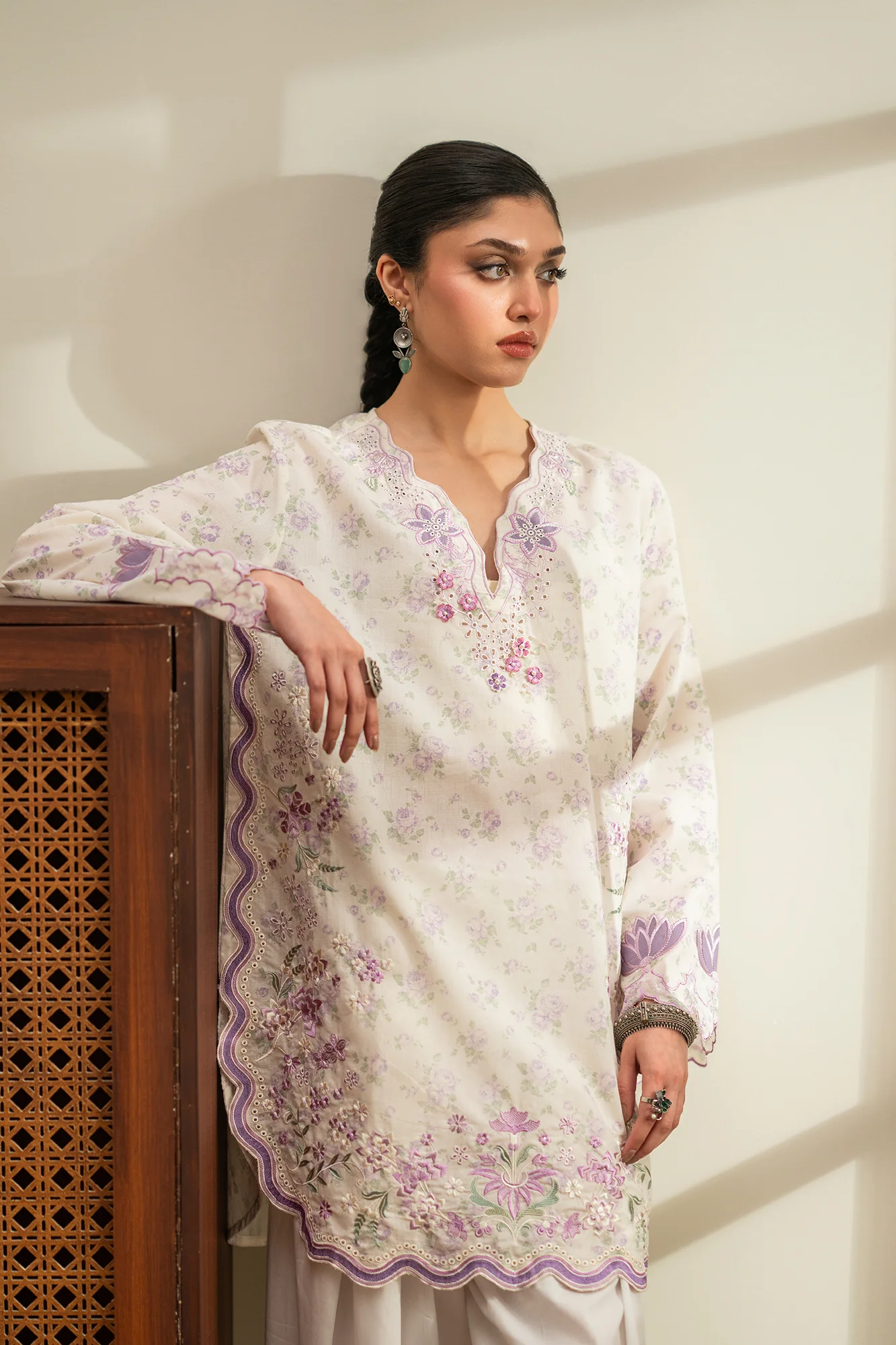 EMBROIDERED SUIT (E4422/103/001) - Image 5
