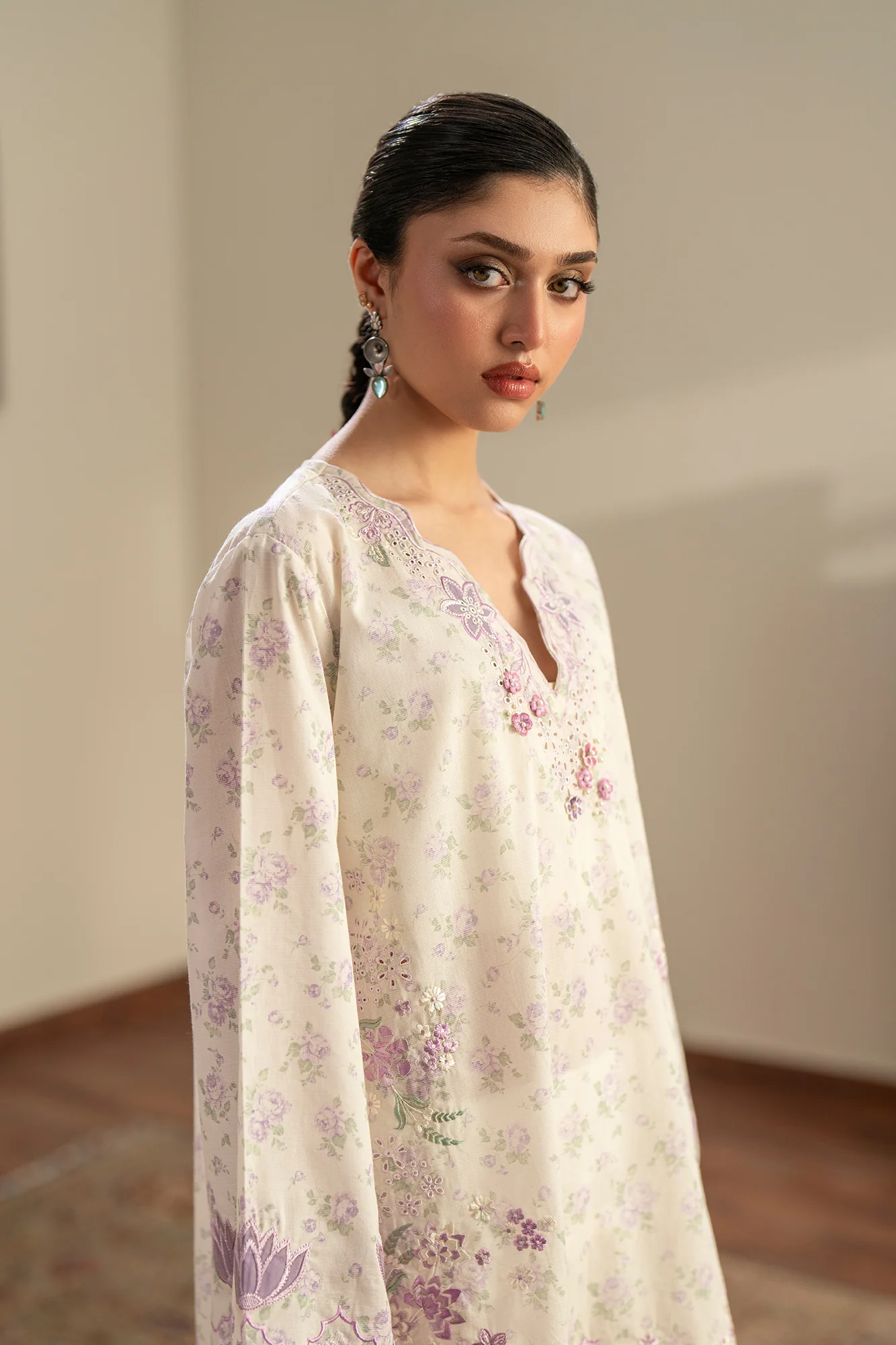 EMBROIDERED SUIT (E4422/103/001) - Image 6