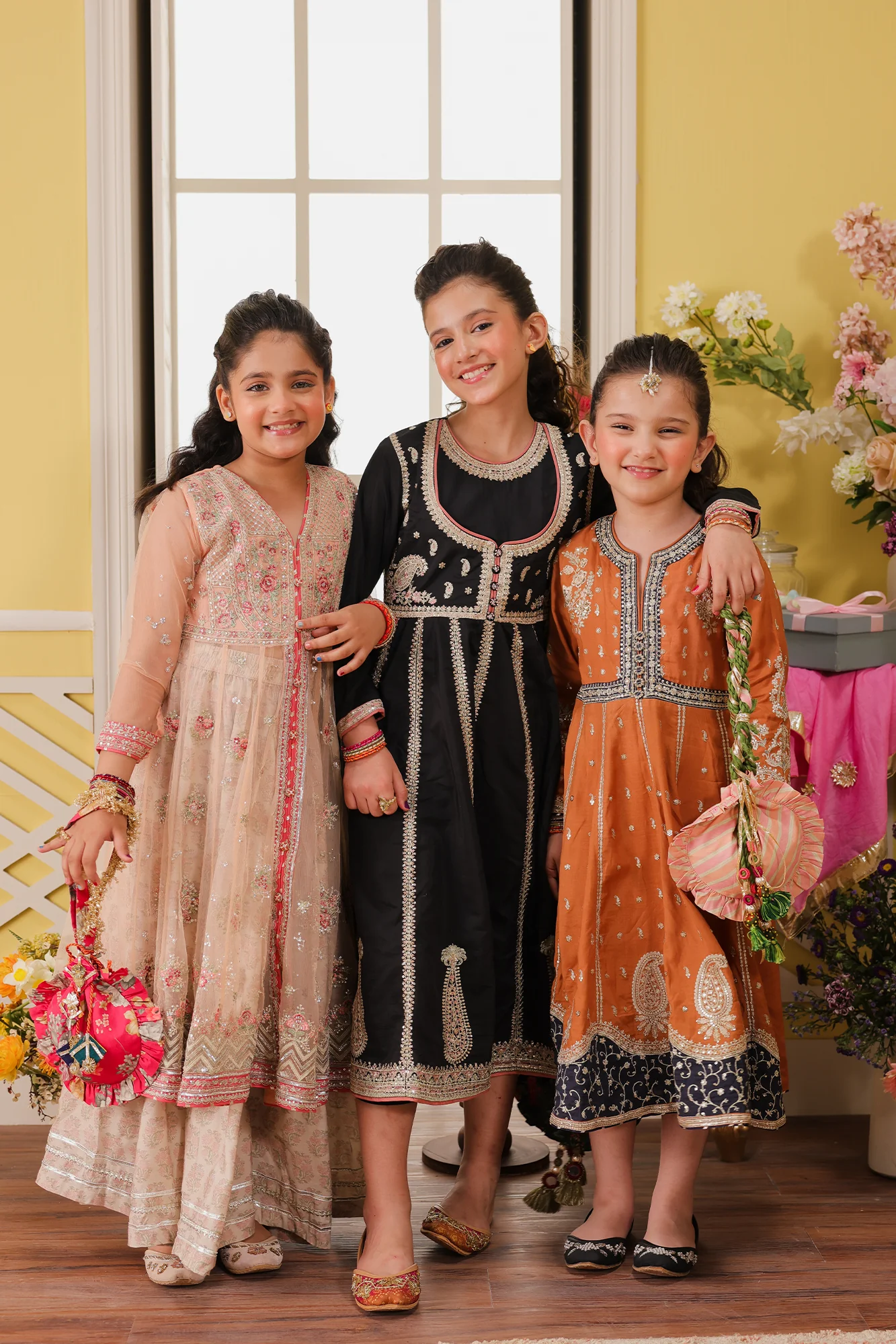 EMBROIDERED DRESS (E0311/415/212 E0311/315/212)